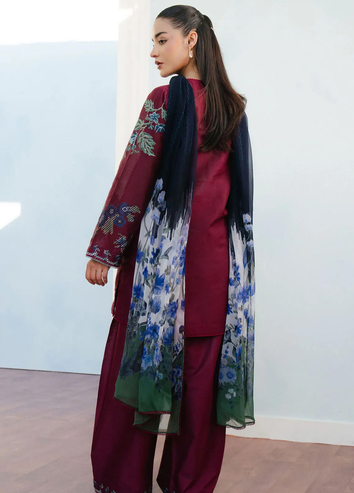 Coco By Zara Shahjahan Embroidered Lawn Suits Unstitched 3 Piece - CZS25L 4B FREYA Coco By Zara Shahjahan Embroidered Lawn Suits Unstitched 3 Piece - CZS25L 4B FREYA