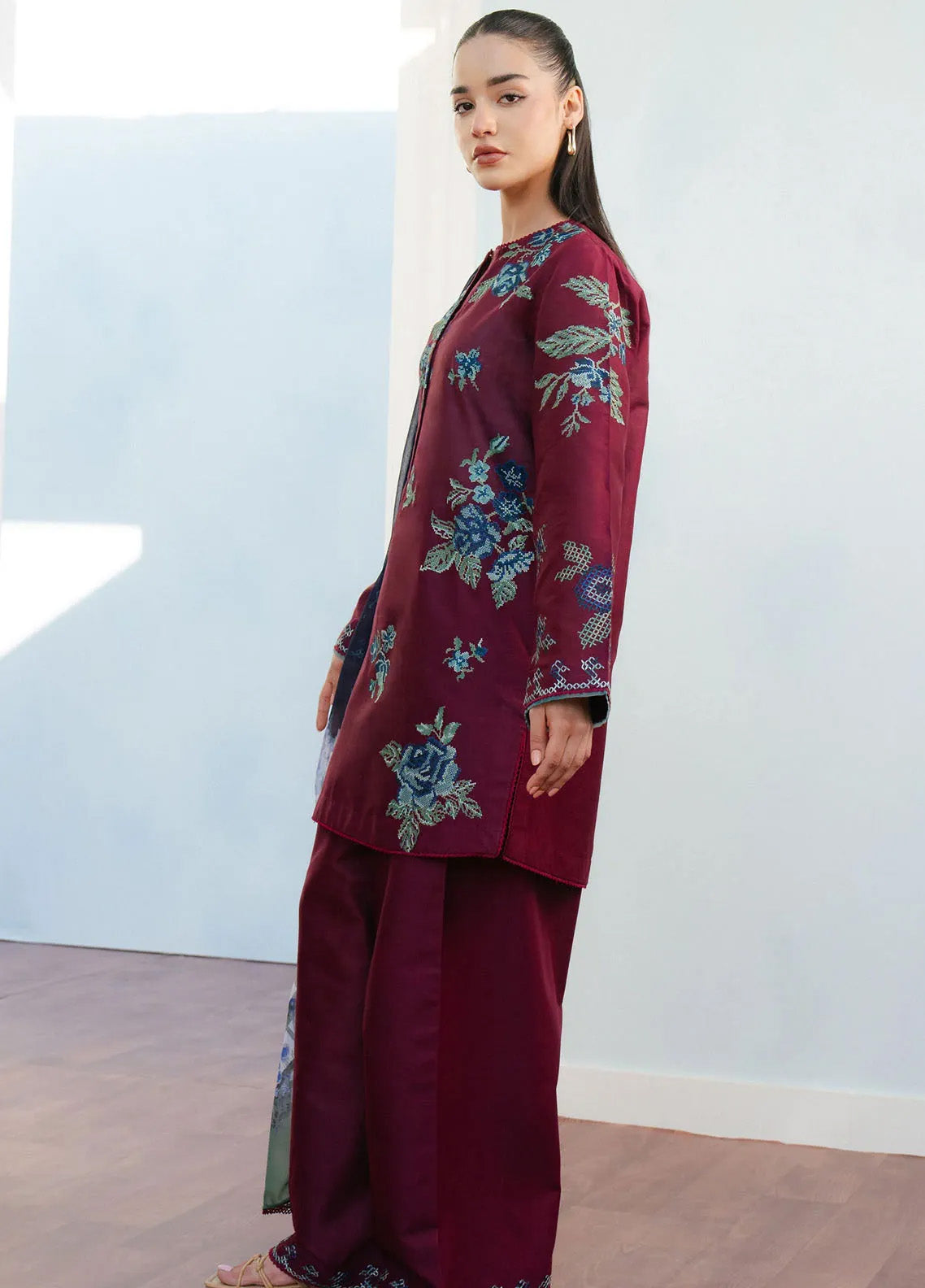 Coco By Zara Shahjahan Embroidered Lawn Suits Unstitched 3 Piece - CZS25L 4B FREYA Coco By Zara Shahjahan Embroidered Lawn Suits Unstitched 3 Piece - CZS25L 4B FREYA
