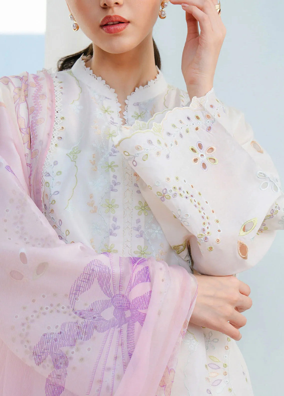 Coco By Zara Shahjahan Embroidered Lawn Suits Unstitched 3 Piece - CZS25L 5B SILAS Coco By Zara Shahjahan Embroidered Lawn Suits Unstitched 3 Piece - CZS25L 5B SILAS