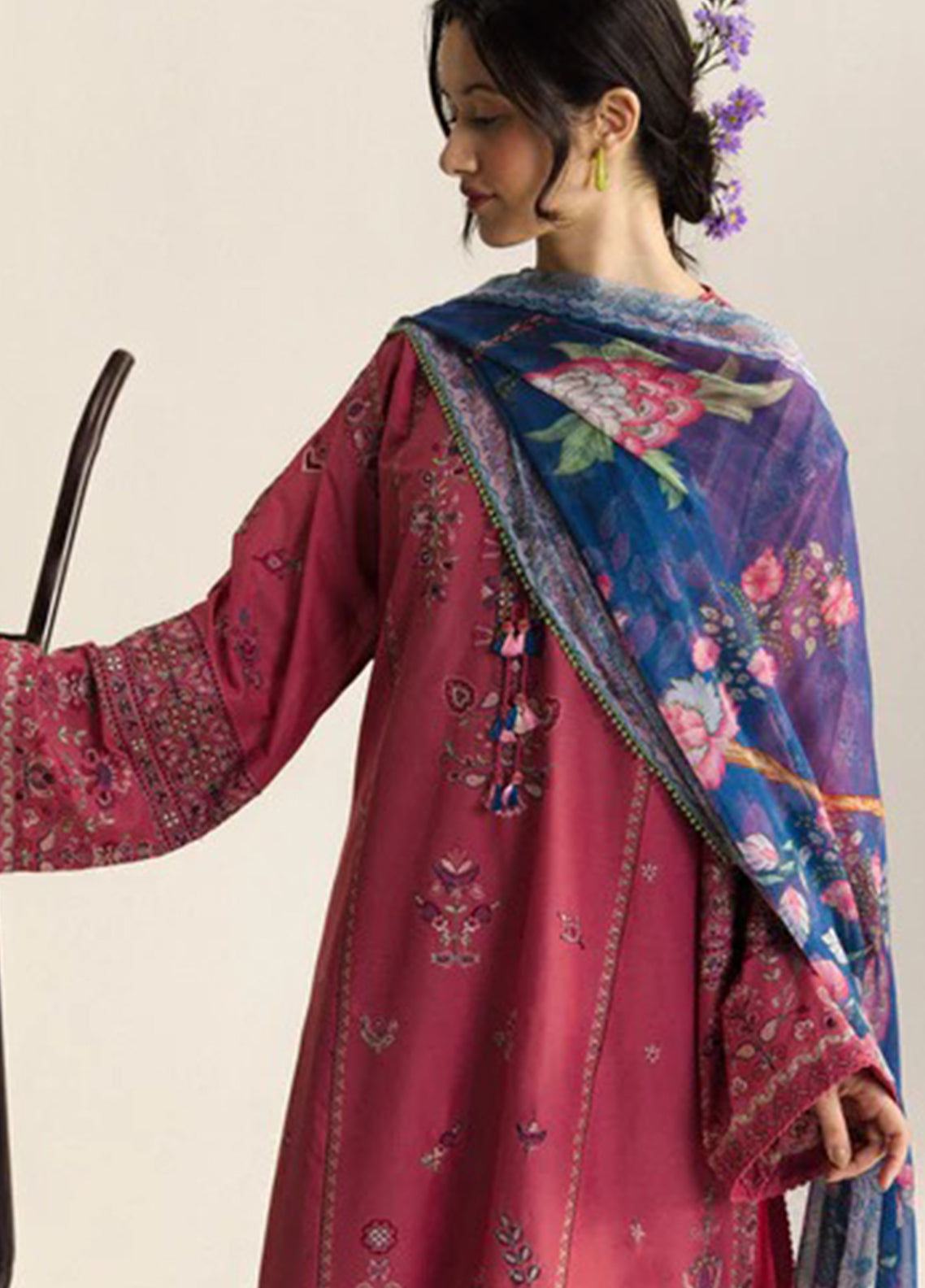 Coco By Zara Shahjahan Embrodiered Lawn 3 Piece Unstitched Suit CZS26LE2 D-5A NOA Coco By Zara Shahjahan Embrodiered Lawn 3 Piece Unstitched Suit CZS26LE2 D-5A NOA