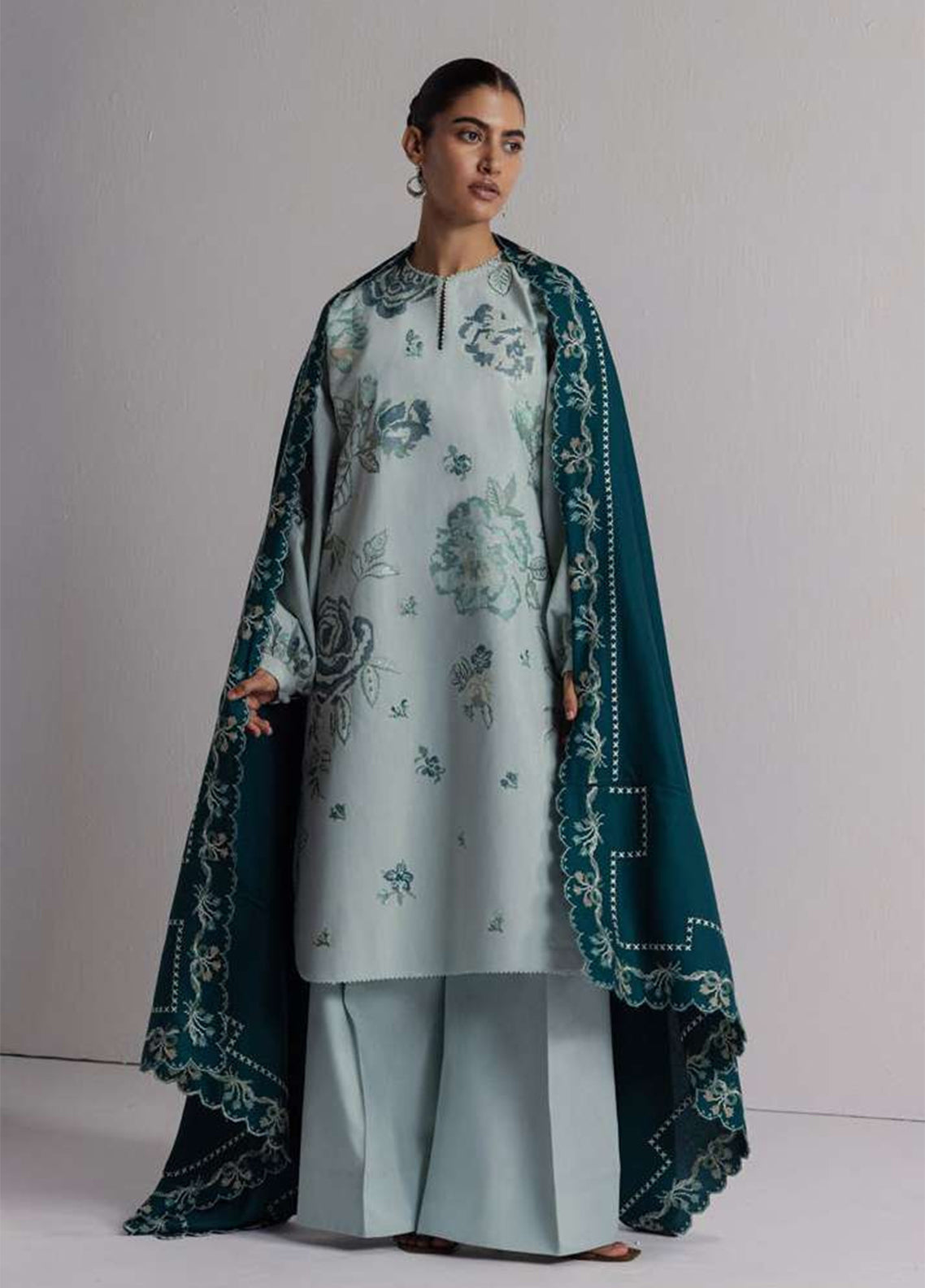 Coco By Zara Shahjahan Embroidered Karandi 3 Piece Unstitched Suit ZS26CW D-03B RAKHSH Coco By Zara Shahjahan Embroidered Karandi 3 Piece Unstitched Suit ZS26CW D-03B RAKHSH