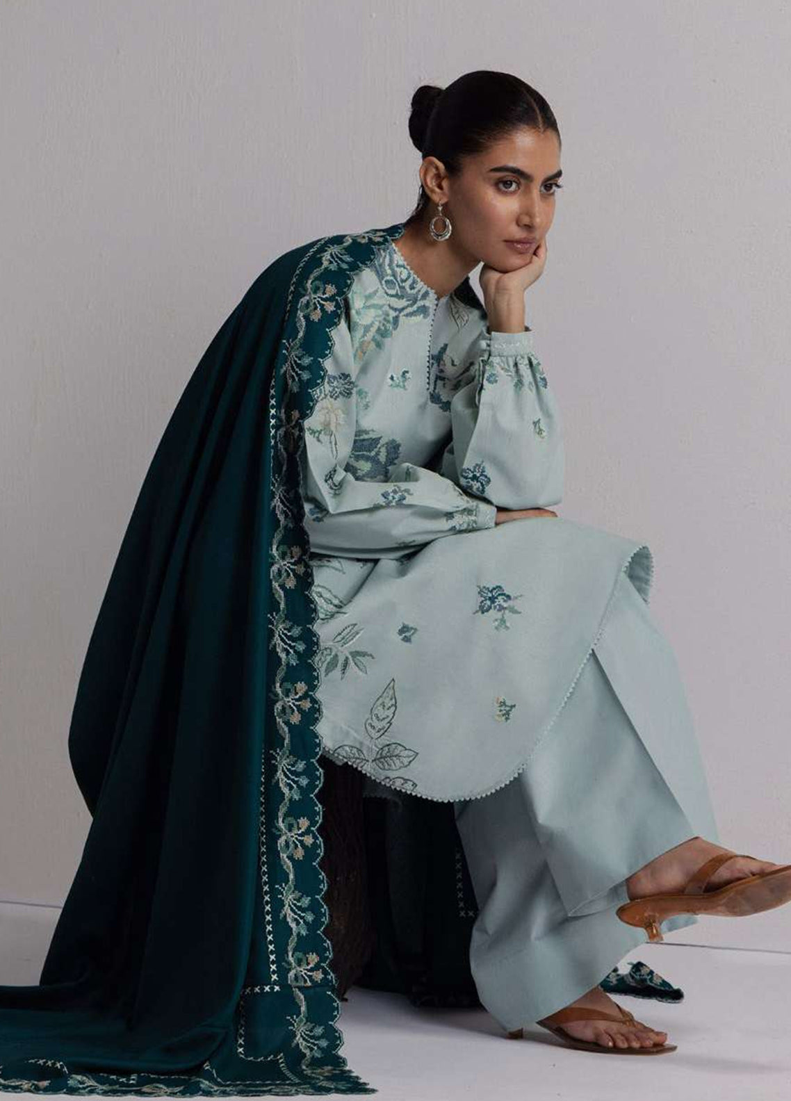 Coco By Zara Shahjahan Embroidered Karandi 3 Piece Unstitched Suit ZS26CW D-03B RAKHSH Coco By Zara Shahjahan Embroidered Karandi 3 Piece Unstitched Suit ZS26CW D-03B RAKHSH