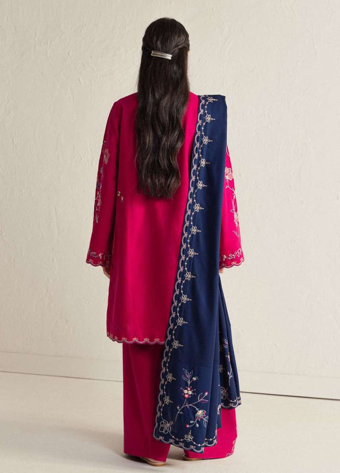 Coco By Zara Shahjahan Embroidered Khaddar 3 Piece Unstitched Suit ZS26CW D-08B NAIRANG Coco By Zara Shahjahan Embroidered Khaddar 3 Piece Unstitched Suit ZS26CW D-08B NAIRANG