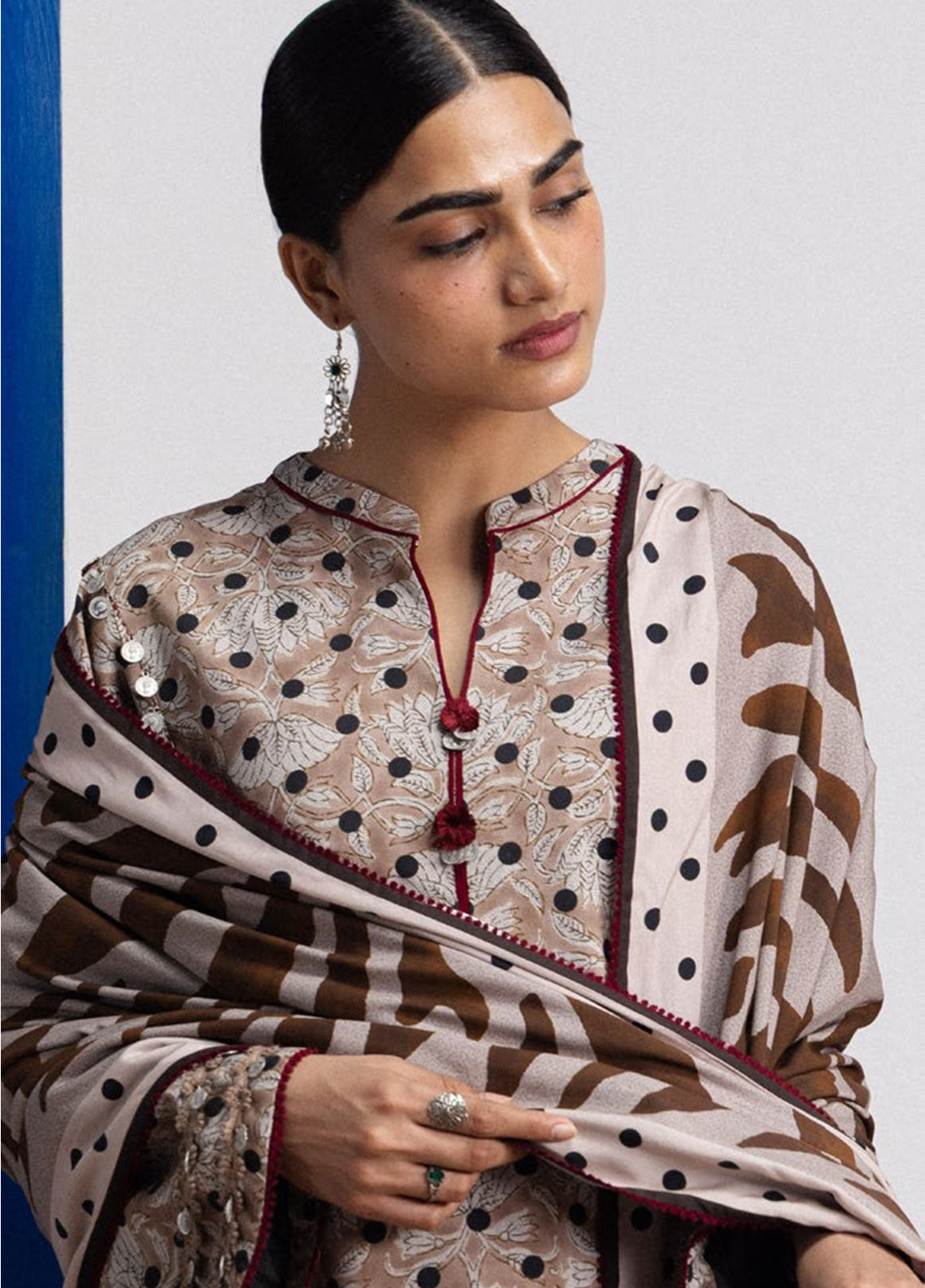 Coco By Zara Shahjahan Printed Linen 3 Piece Unstitched Suit ZS26CPV4 D-7B ELOWEN Coco By Zara Shahjahan Printed Linen 3 Piece Unstitched Suit ZS26CPV4 D-7B ELOWEN