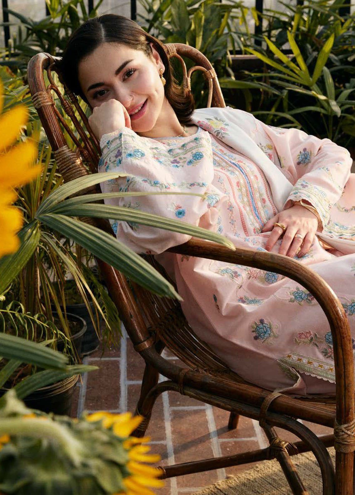Coco by Zara Shahjahan Embroidered Jacquard Suits Unstitched 3 Piece - CZS25L2 9B ZEEST Coco by Zara Shahjahan Embroidered Jacquard Suits Unstitched 3 Piece - CZS25L2 9B ZEEST