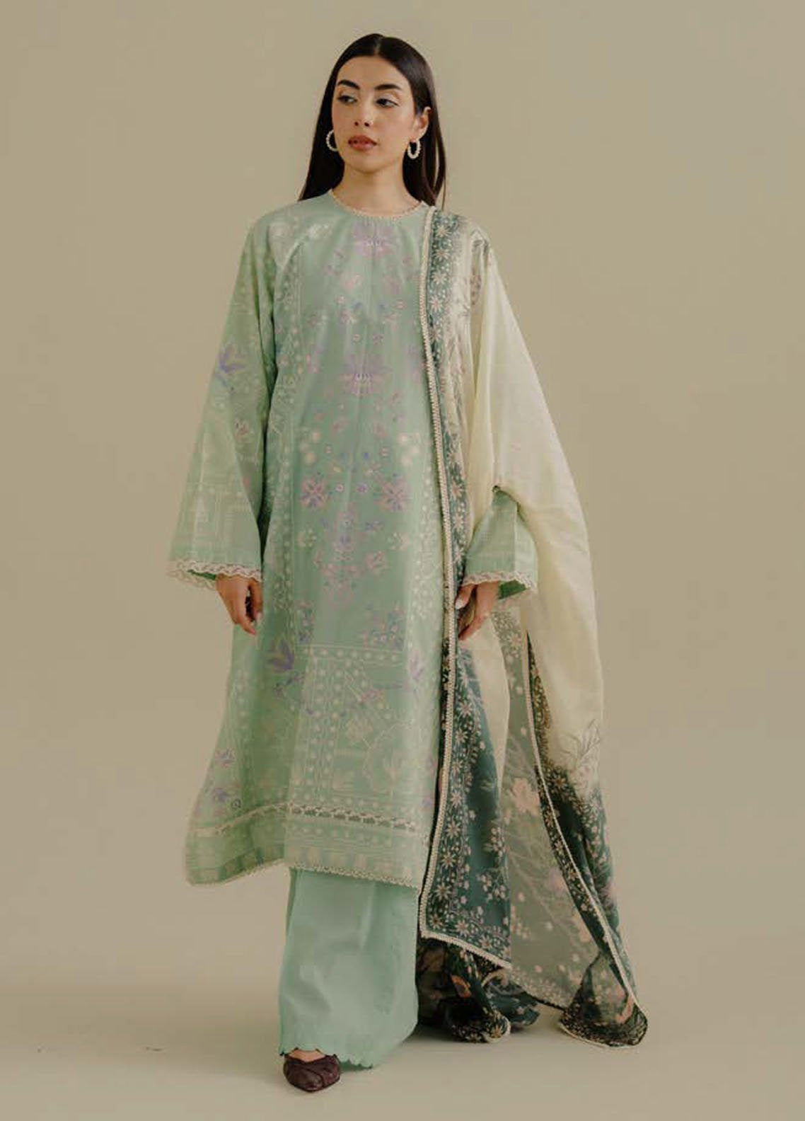 Coco by Zara Shahjahan Embroidered Lawn Suits Unstitched 3 Piece - CZS25L2 10A NYSSA Coco by Zara Shahjahan Embroidered Lawn Suits Unstitched 3 Piece - CZS25L2 10A NYSSA