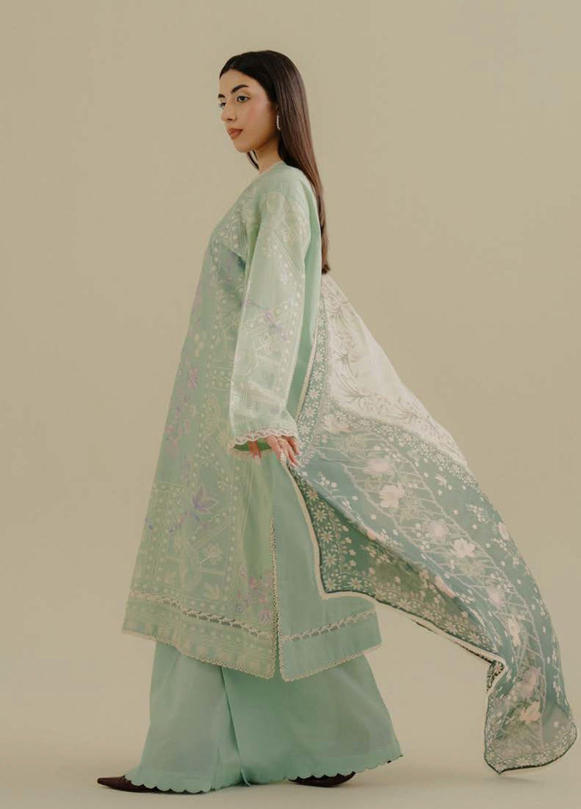 Coco by Zara Shahjahan Embroidered Lawn Suits Unstitched 3 Piece - CZS25L2 10A NYSSA Coco by Zara Shahjahan Embroidered Lawn Suits Unstitched 3 Piece - CZS25L2 10A NYSSA