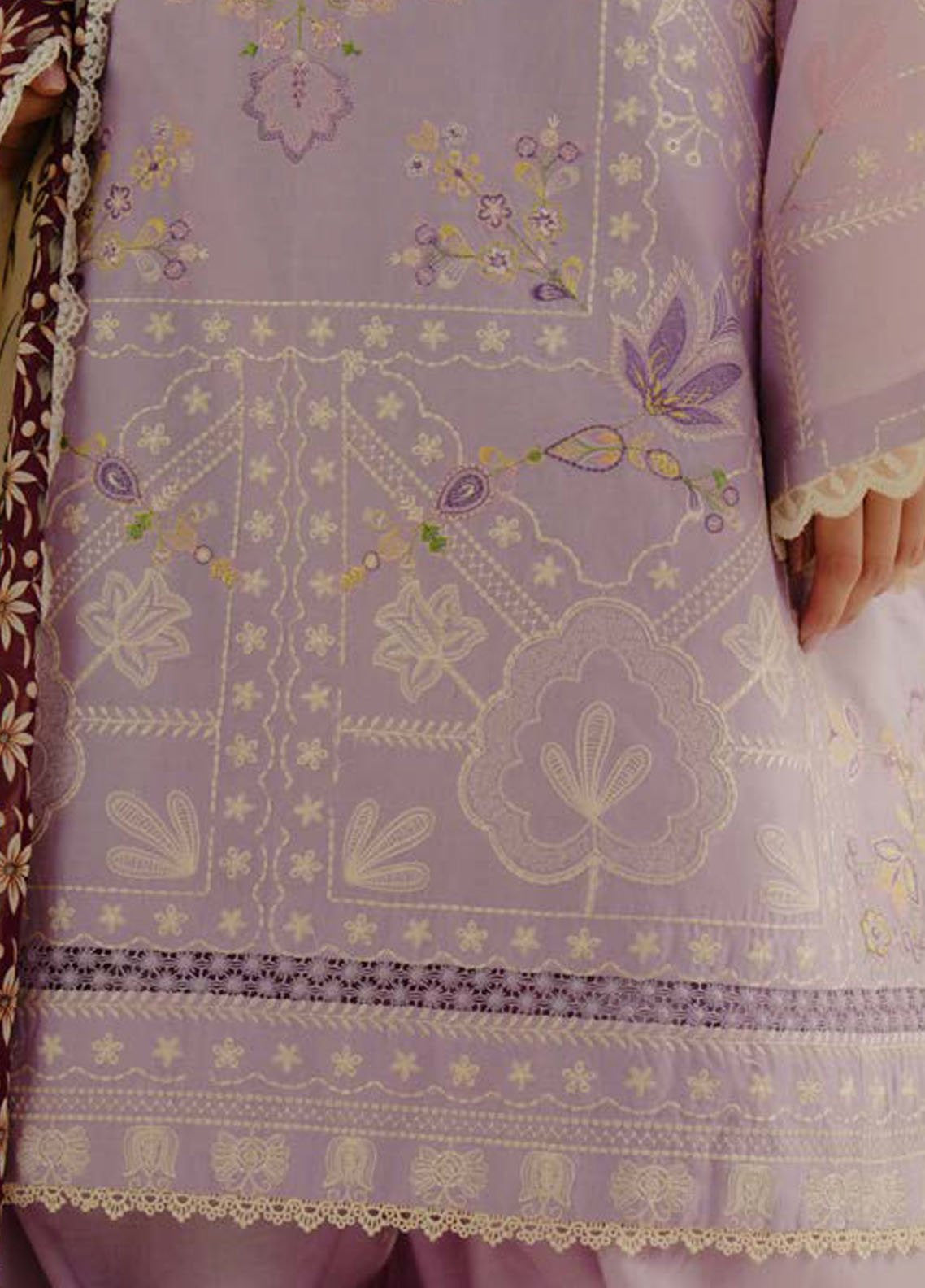 Coco by Zara Shahjahan Embroidered Lawn Suits Unstitched 3 Piece - CZS25L2 10B NYSSA Coco by Zara Shahjahan Embroidered Lawn Suits Unstitched 3 Piece - CZS25L2 10B NYSSA