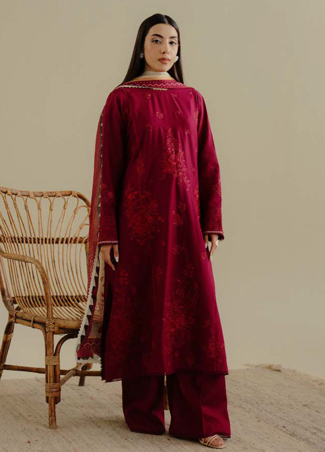 Coco by Zara Shahjahan Embroidered Lawn Suits Unstitched 3 Piece - CZS25L2 3B LULEH Coco by Zara Shahjahan Embroidered Lawn Suits Unstitched 3 Piece - CZS25L2 3B LULEH