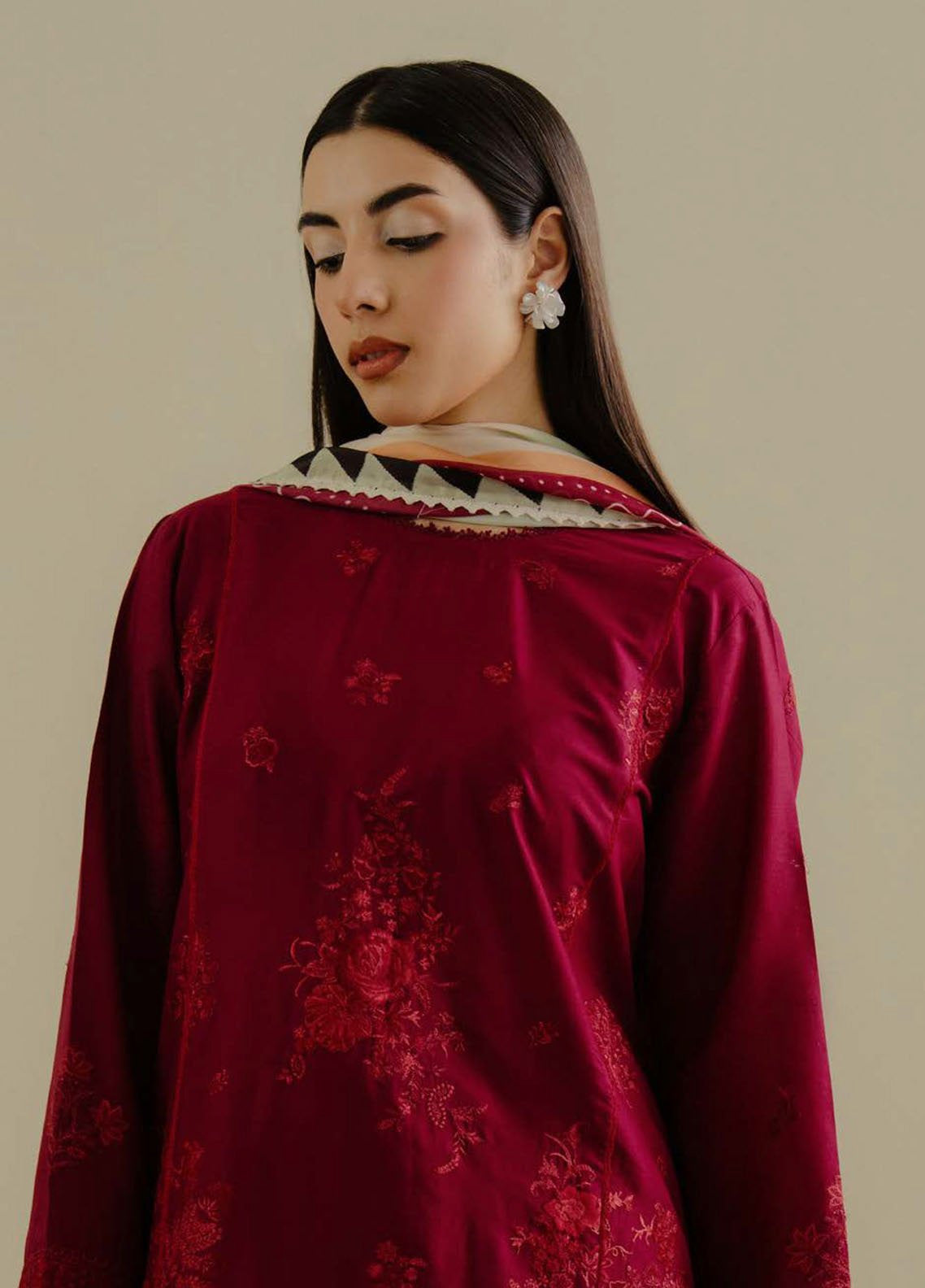 Coco by Zara Shahjahan Embroidered Lawn Suits Unstitched 3 Piece - CZS25L2 3B LULEH Coco by Zara Shahjahan Embroidered Lawn Suits Unstitched 3 Piece - CZS25L2 3B LULEH