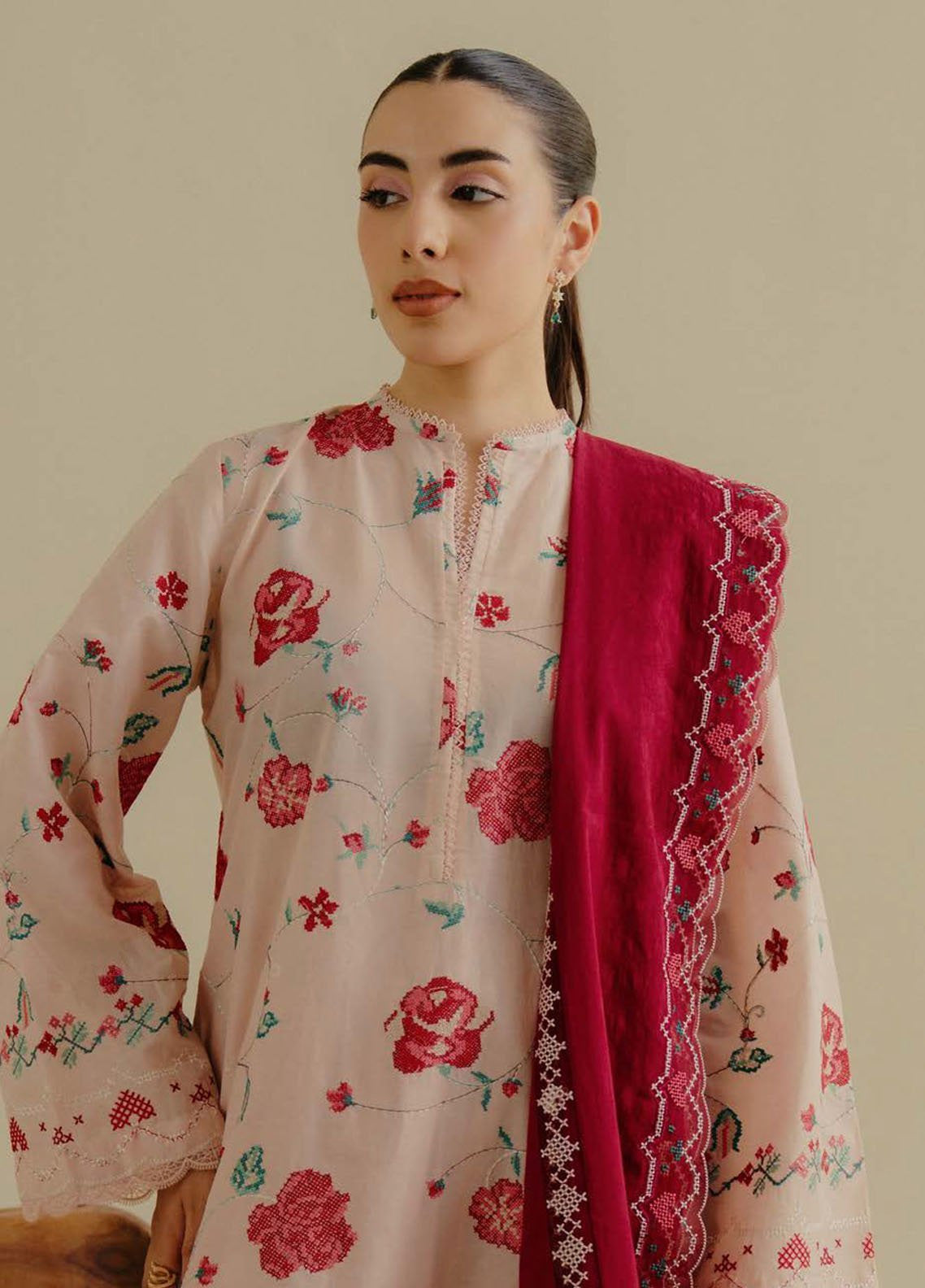 Coco by Zara Shahjahan Embroidered Lawn Suits Unstitched 3 Piece - CZS25L2 6A ZUFRA Coco by Zara Shahjahan Embroidered Lawn Suits Unstitched 3 Piece - CZS25L2 6A ZUFRA