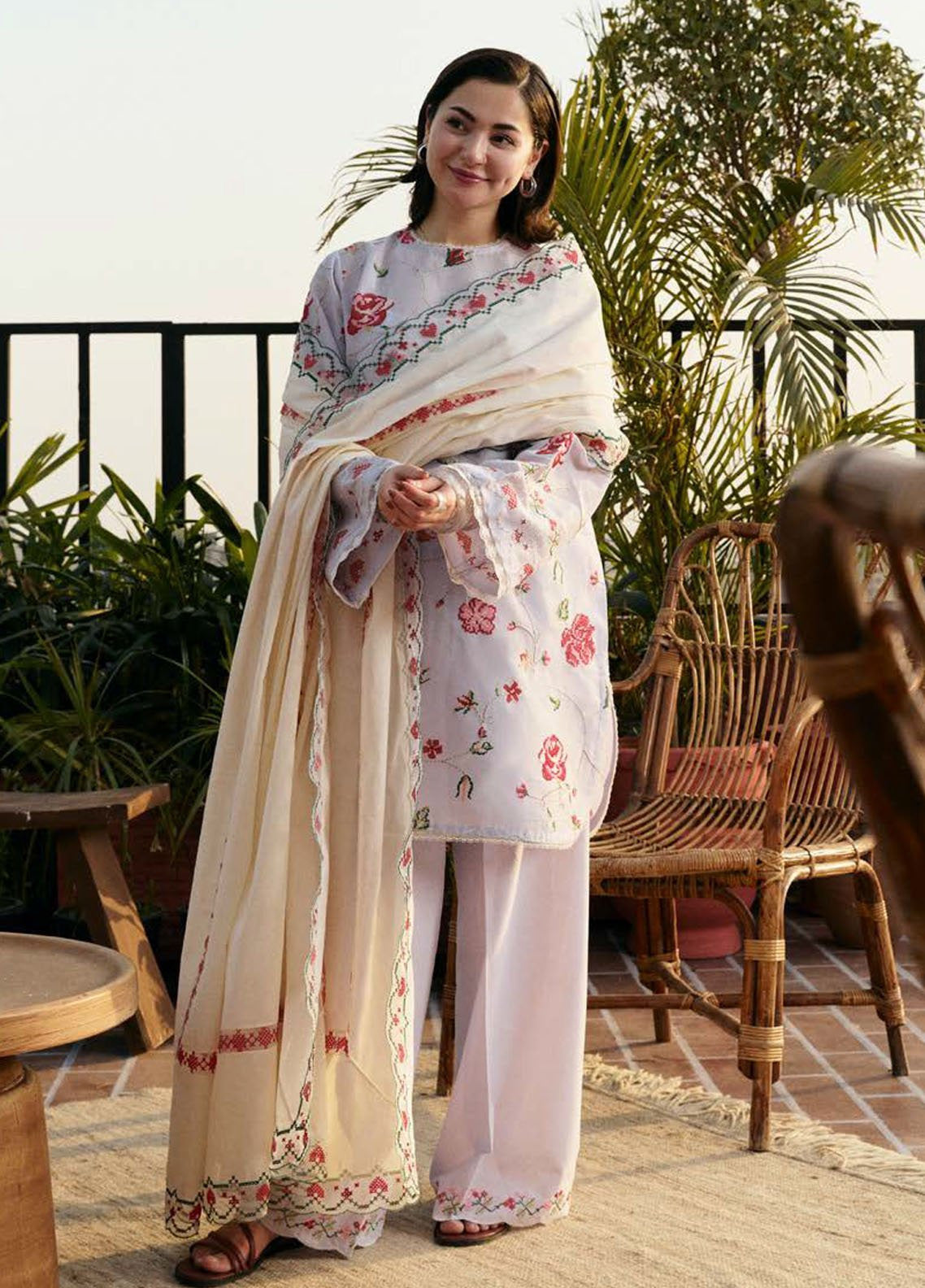 Coco by Zara Shahjahan Embroidered Lawn Suits Unstitched 3 Piece - CZS25L2 6B ZUFRA Coco by Zara Shahjahan Embroidered Lawn Suits Unstitched 3 Piece - CZS25L2 6B ZUFRA