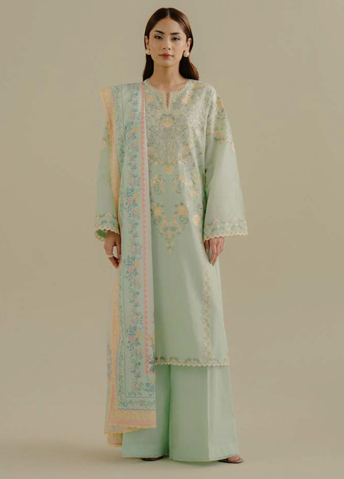 Coco by Zara Shahjahan Embroidered Lawn Suits Unstitched 3 Piece - CZS25L2 7A VELIN Coco by Zara Shahjahan Embroidered Lawn Suits Unstitched 3 Piece - CZS25L2 7A VELIN