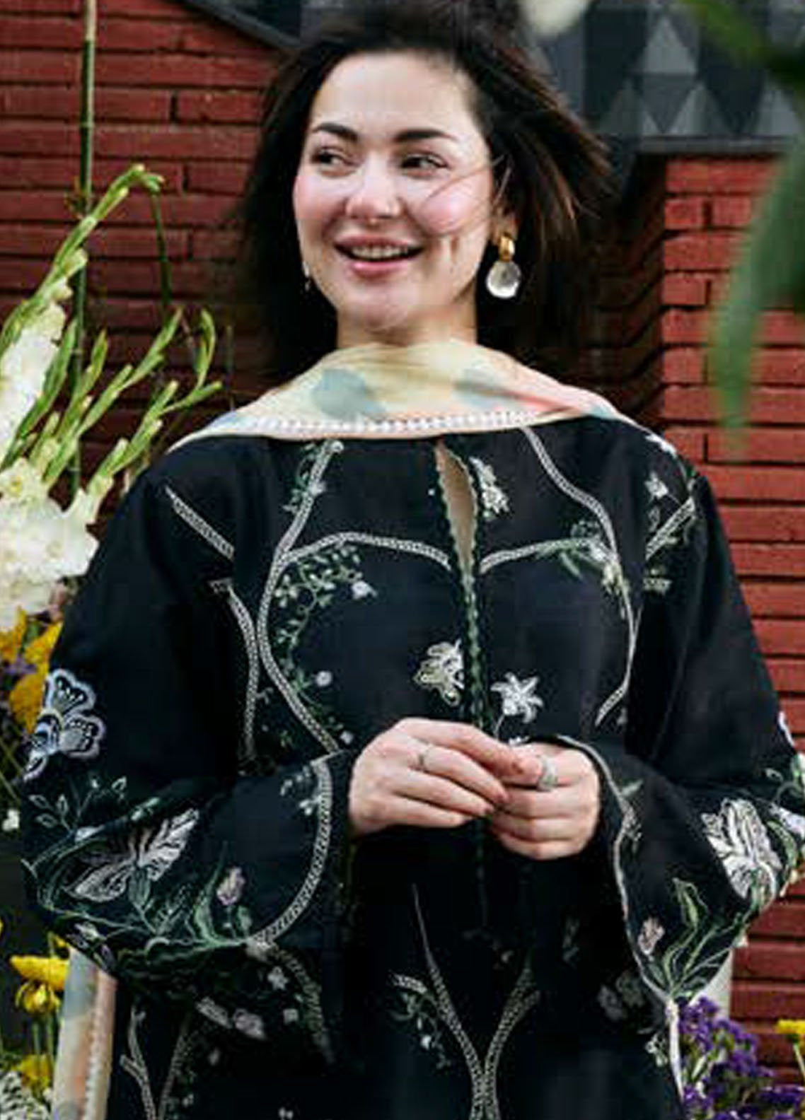 Coco by Zara Shahjahan Embroidered Lawn Suits Unstitched 3 Piece - CZS25L2 8A TARA Coco by Zara Shahjahan Embroidered Lawn Suits Unstitched 3 Piece - CZS25L2 8A TARA