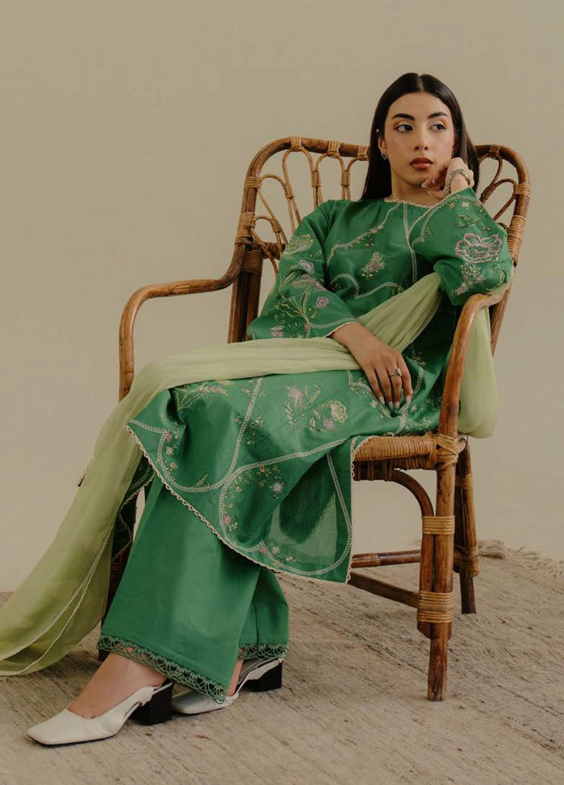 Coco by Zara Shahjahan Embroidered Lawn Suits Unstitched 3 Piece - CZS25L2 8B TARA Coco by Zara Shahjahan Embroidered Lawn Suits Unstitched 3 Piece - CZS25L2 8B TARA