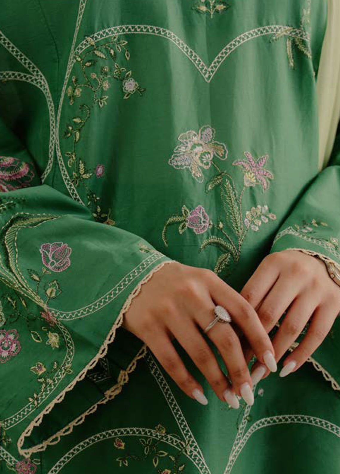 Coco by Zara Shahjahan Embroidered Lawn Suits Unstitched 3 Piece - CZS25L2 8B TARA Coco by Zara Shahjahan Embroidered Lawn Suits Unstitched 3 Piece - CZS25L2 8B TARA