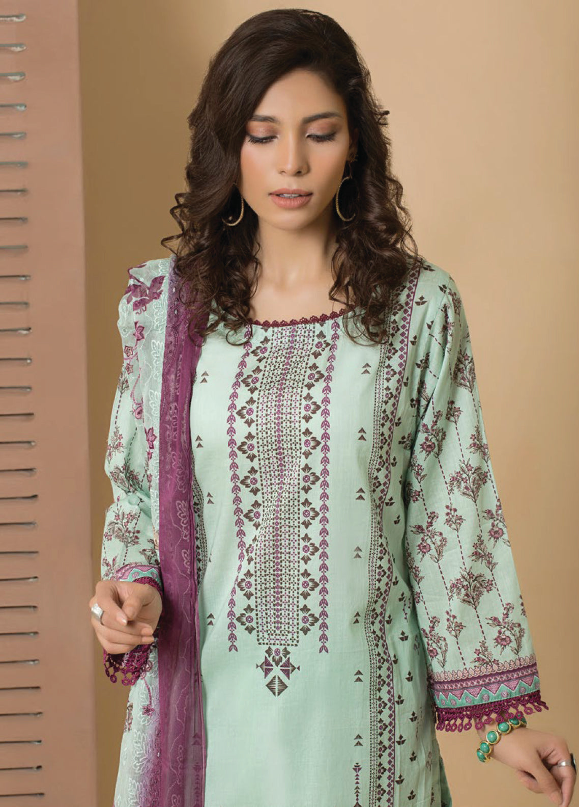 D#7743 Rashid Sevda Emb Lawn Collection 623 D#7743 Rashid Sevda Emb Lawn Collection 623