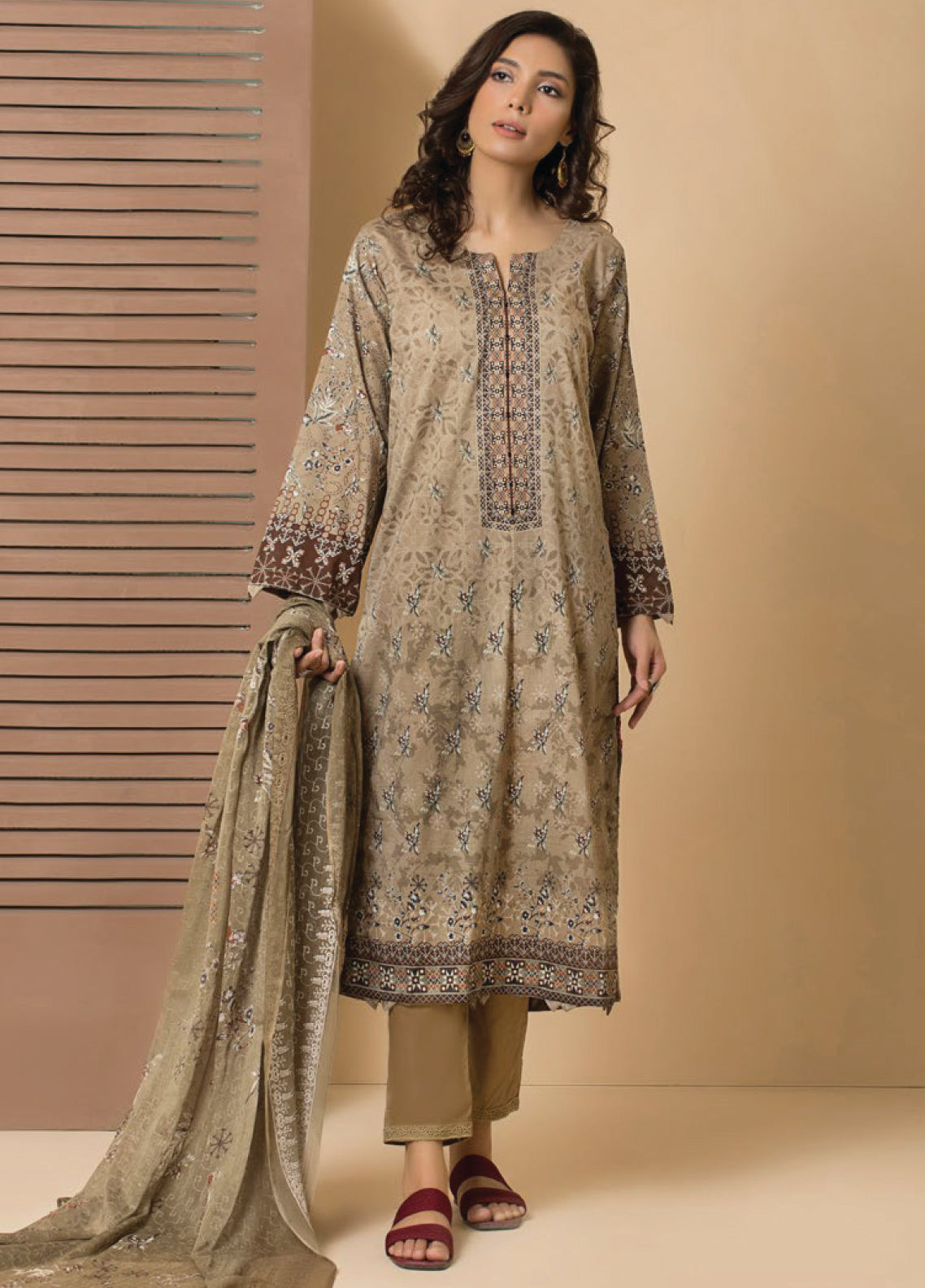 D#7745 Rashid Sevda Emb Lawn Collection 623 D#7745 Rashid Sevda Emb Lawn Collection 623