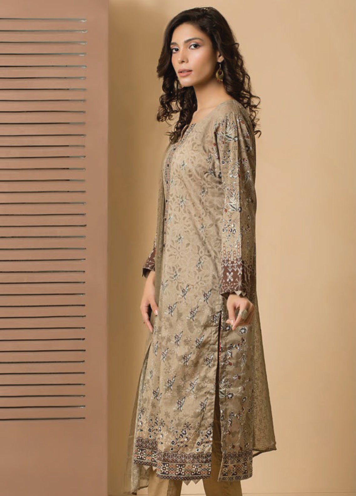 D#7745 Rashid Sevda Emb Lawn Collection 623 D#7745 Rashid Sevda Emb Lawn Collection 623