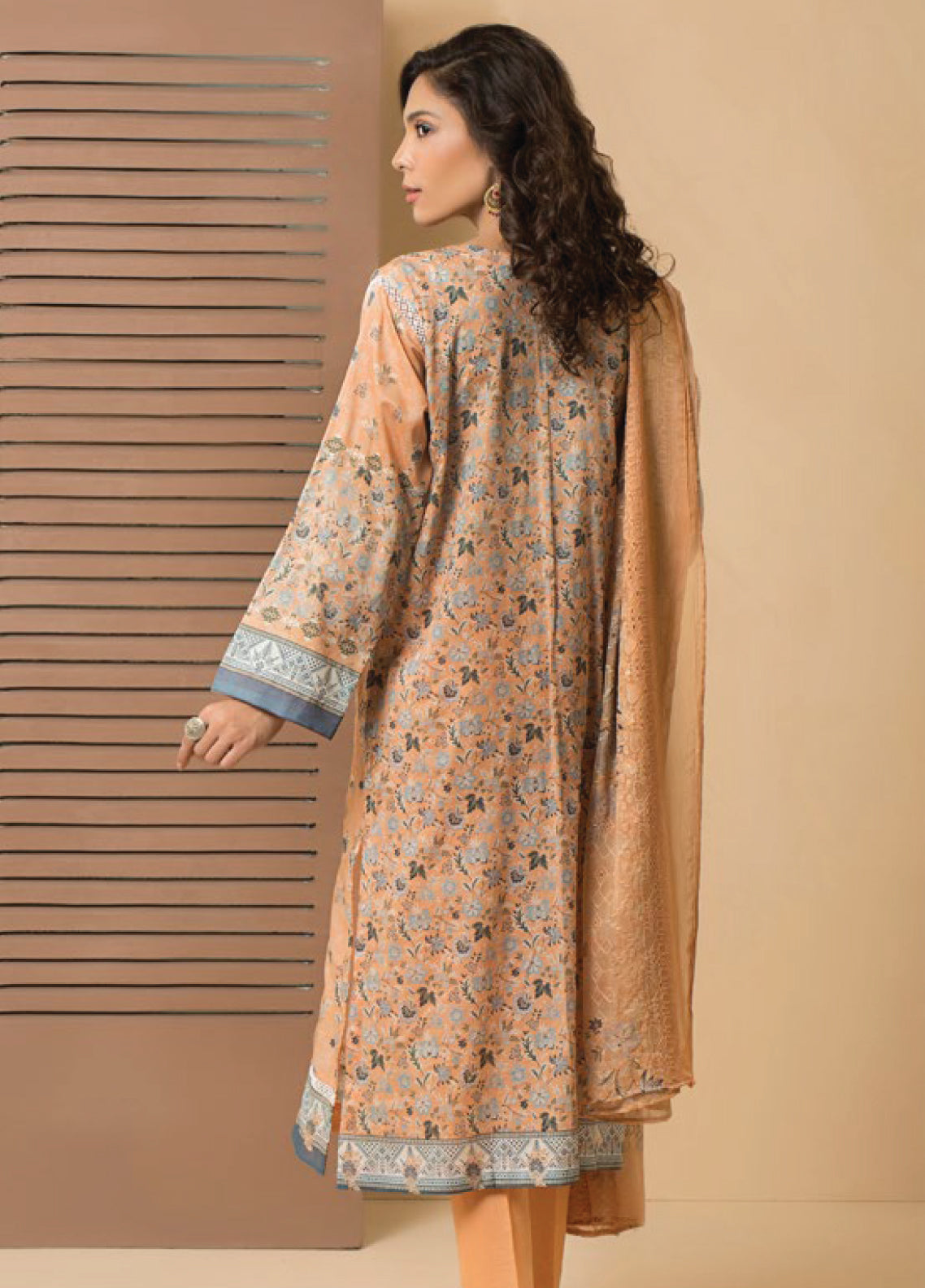 D#7746 Rashid Sevda Emb Lawn Collection 623 D#7746 Rashid Sevda Emb Lawn Collection 623
