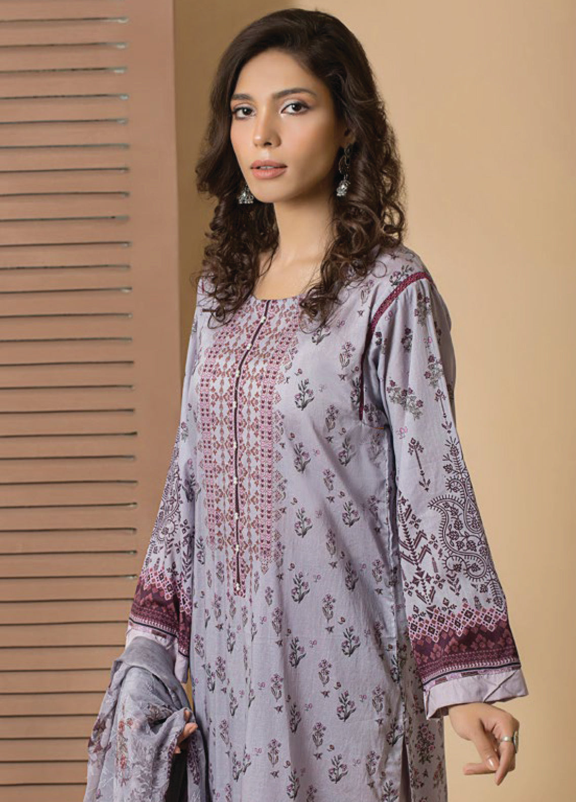 D#7742 Rashid Sevda Emb Lawn Collection 623 D#7742 Rashid Sevda Emb Lawn Collection 623
