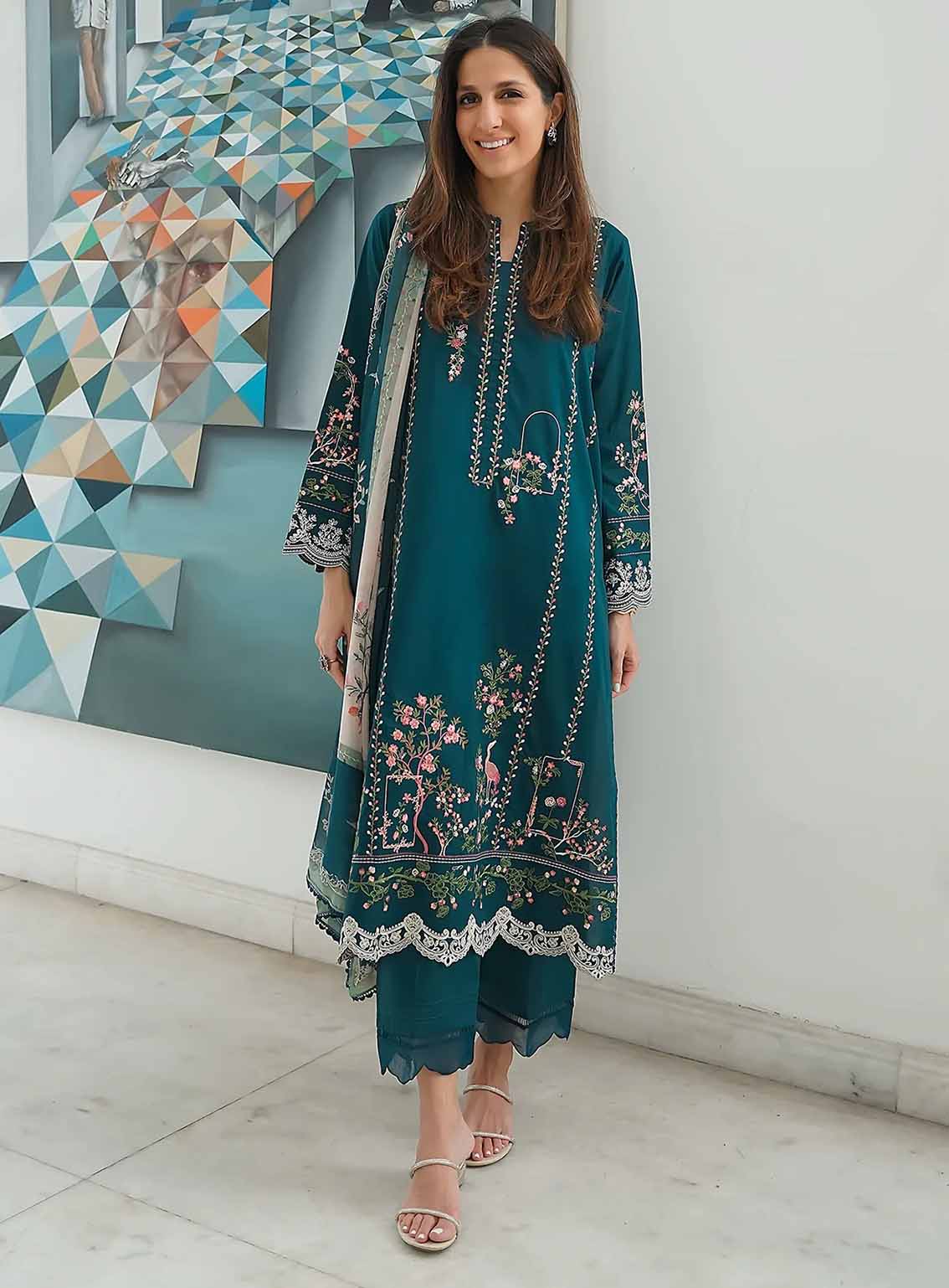 Sahar Embroidered Lawn 3 Piece Unstitched Suit S25FEV2 D-02 TEAL GARDENIA Sahar Embroidered Lawn 3 Piece Unstitched Suit S25FEV2 D-02 TEAL GARDENIA