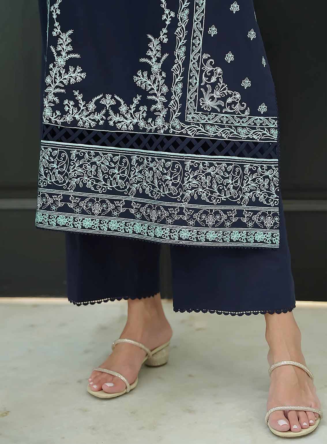 Sahar Embroidered Lawn 3 Piece Unstitched Suit S25FEV2 D-01 OCEANVEIL Sahar Embroidered Lawn 3 Piece Unstitched Suit S25FEV2 D-01 OCEANVEIL