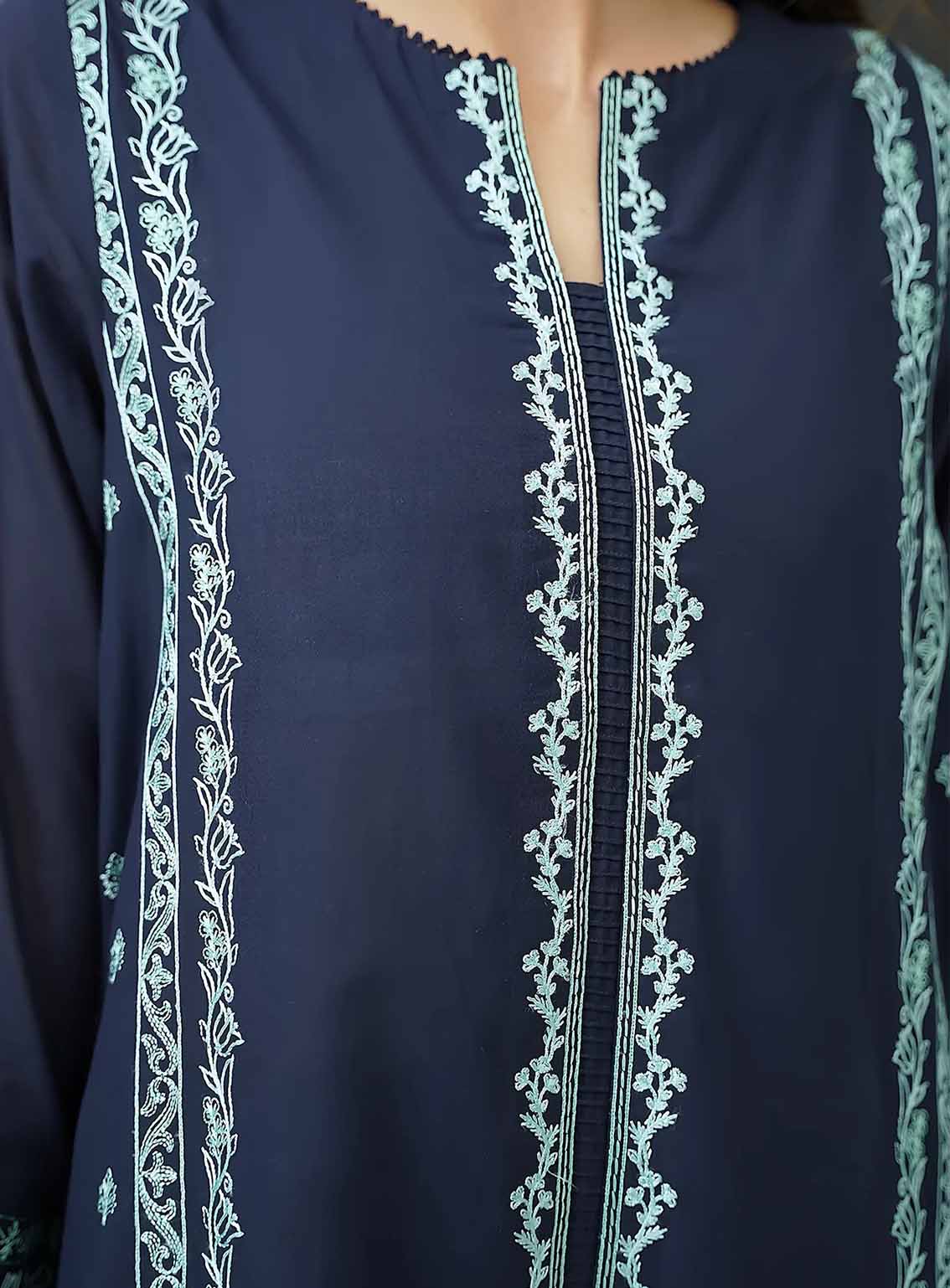 Sahar Embroidered Lawn 3 Piece Unstitched Suit S25FEV2 D-01 OCEANVEIL Sahar Embroidered Lawn 3 Piece Unstitched Suit S25FEV2 D-01 OCEANVEIL