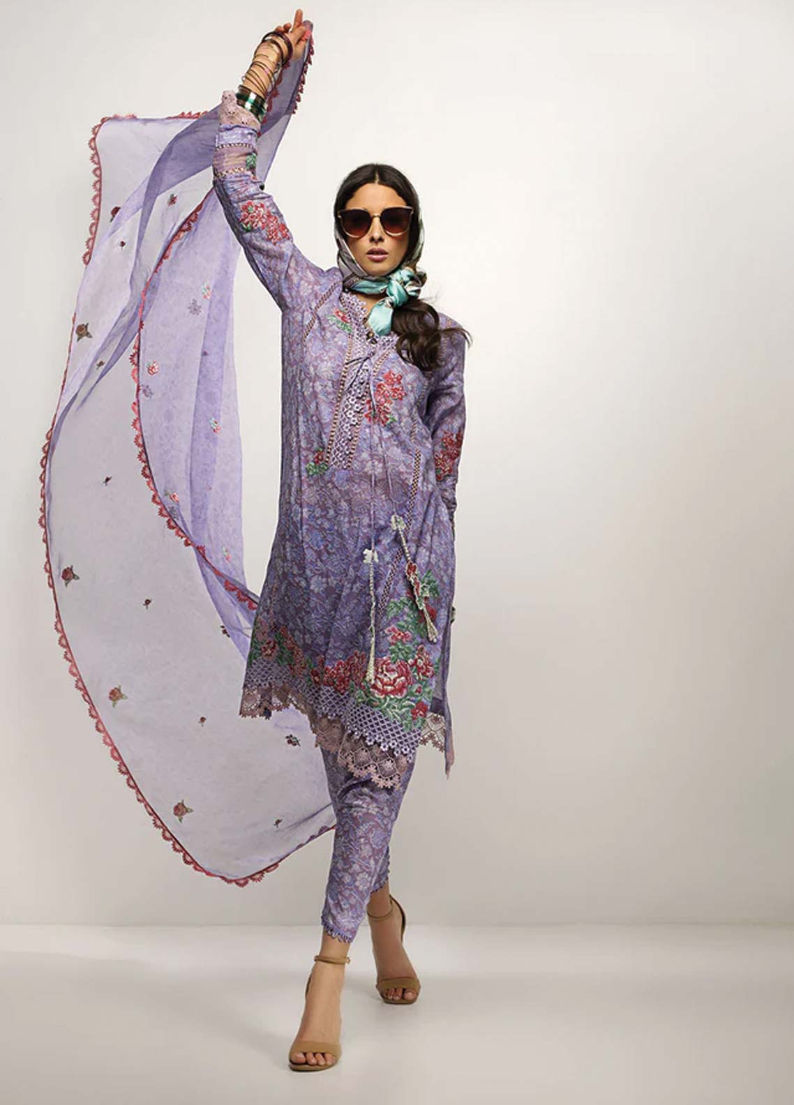 D#2B Sobia Nazir Vital Emb Lawn Collection 623 V-2 D#2B Sobia Nazir Vital Emb Lawn Collection 623 V-2