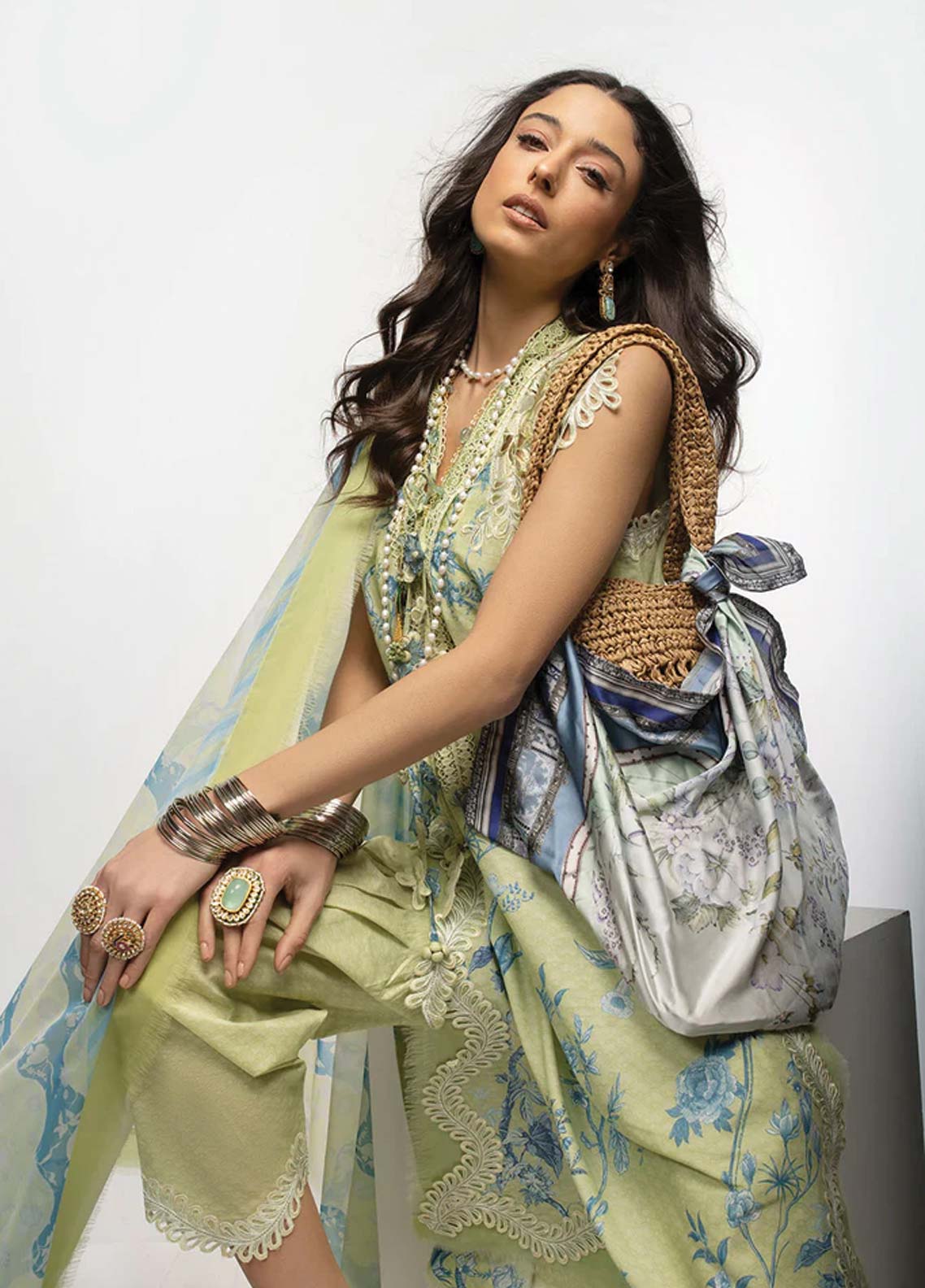 D#5A Sobia Nazir Vital Emb Lawn Collection 623 V-2 D#5A Sobia Nazir Vital Emb Lawn Collection 623 V-2