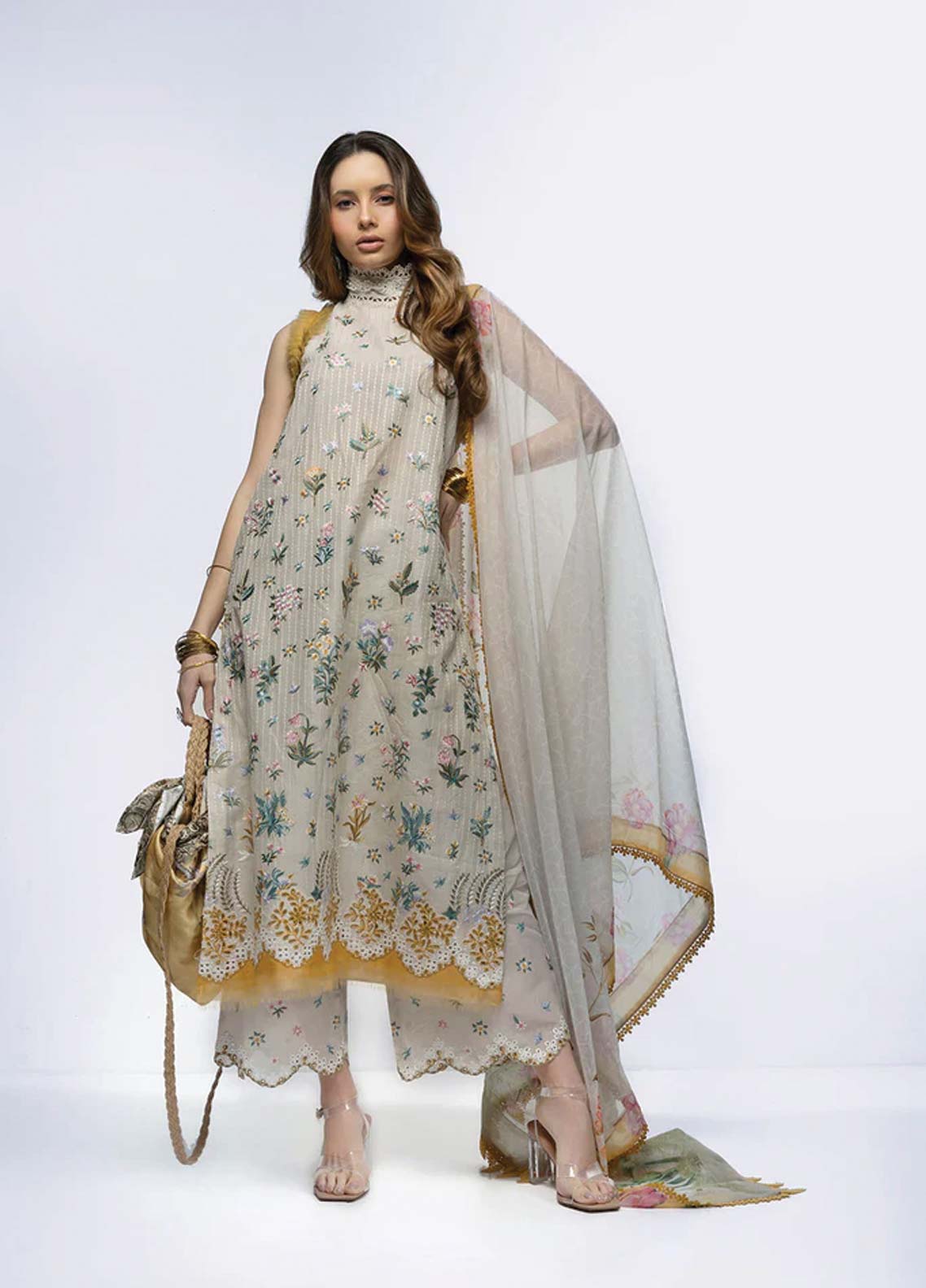 D#8B Sobia Nazir Vital Emb Lawn Collection 623 V-2 D#8B Sobia Nazir Vital Emb Lawn Collection 623 V-2