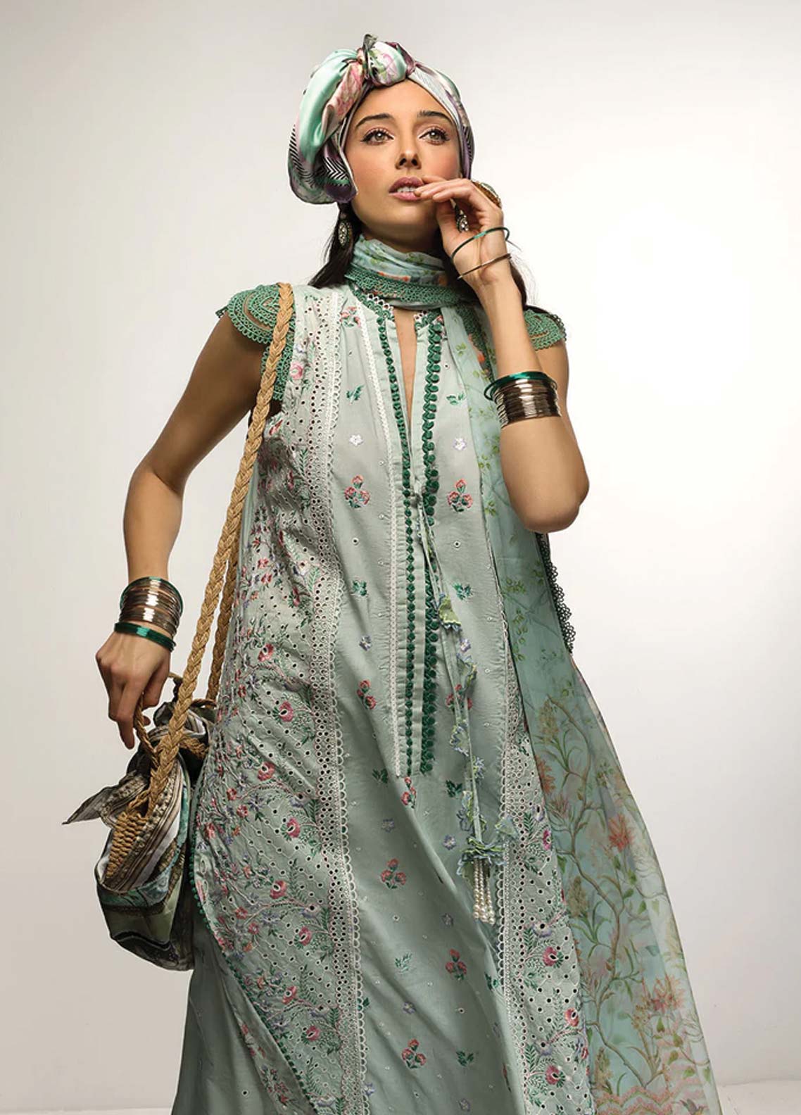 D#9A Sobia Nazir Vital Emb Lawn Collection 623 V-2 D#9A Sobia Nazir Vital Emb Lawn Collection 623 V-2