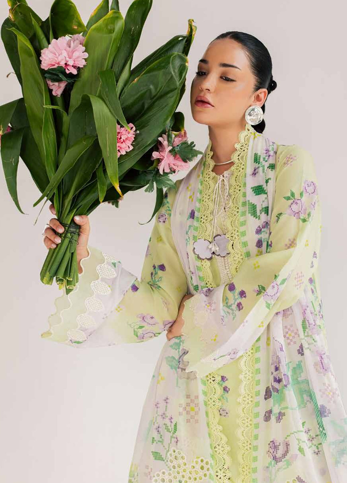 Daily Delights By Nureh Embroidered Lawn 3 Piece Unstitched Suit NU26DD D-DD-34 Daily Delights By Nureh Embroidered Lawn 3 Piece Unstitched Suit NU26DD D-DD-34