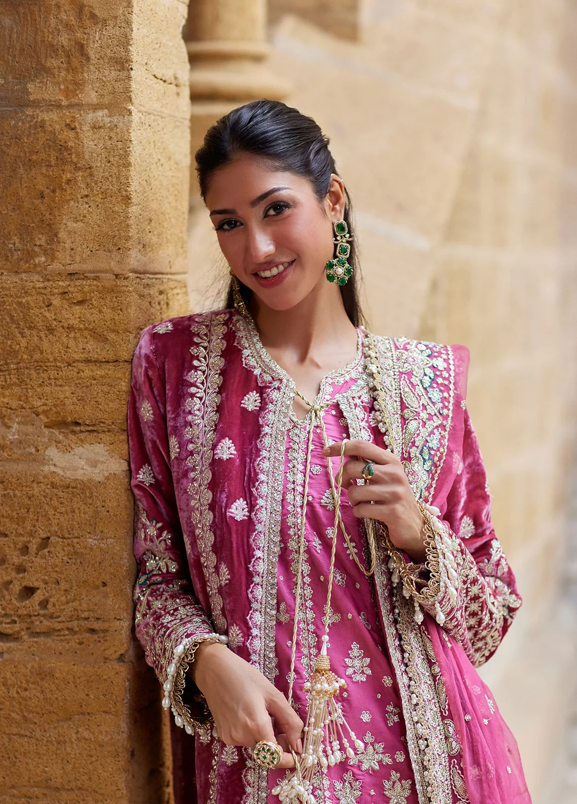Dastangoi By Afrozeh Formals Embroidered Velvet 3 Piece Unstitched Suit AF26DGF D-1211 MEHFIL Dastangoi By Afrozeh Formals Embroidered Velvet 3 Piece Unstitched Suit AF26DGF D-1211 MEHFIL