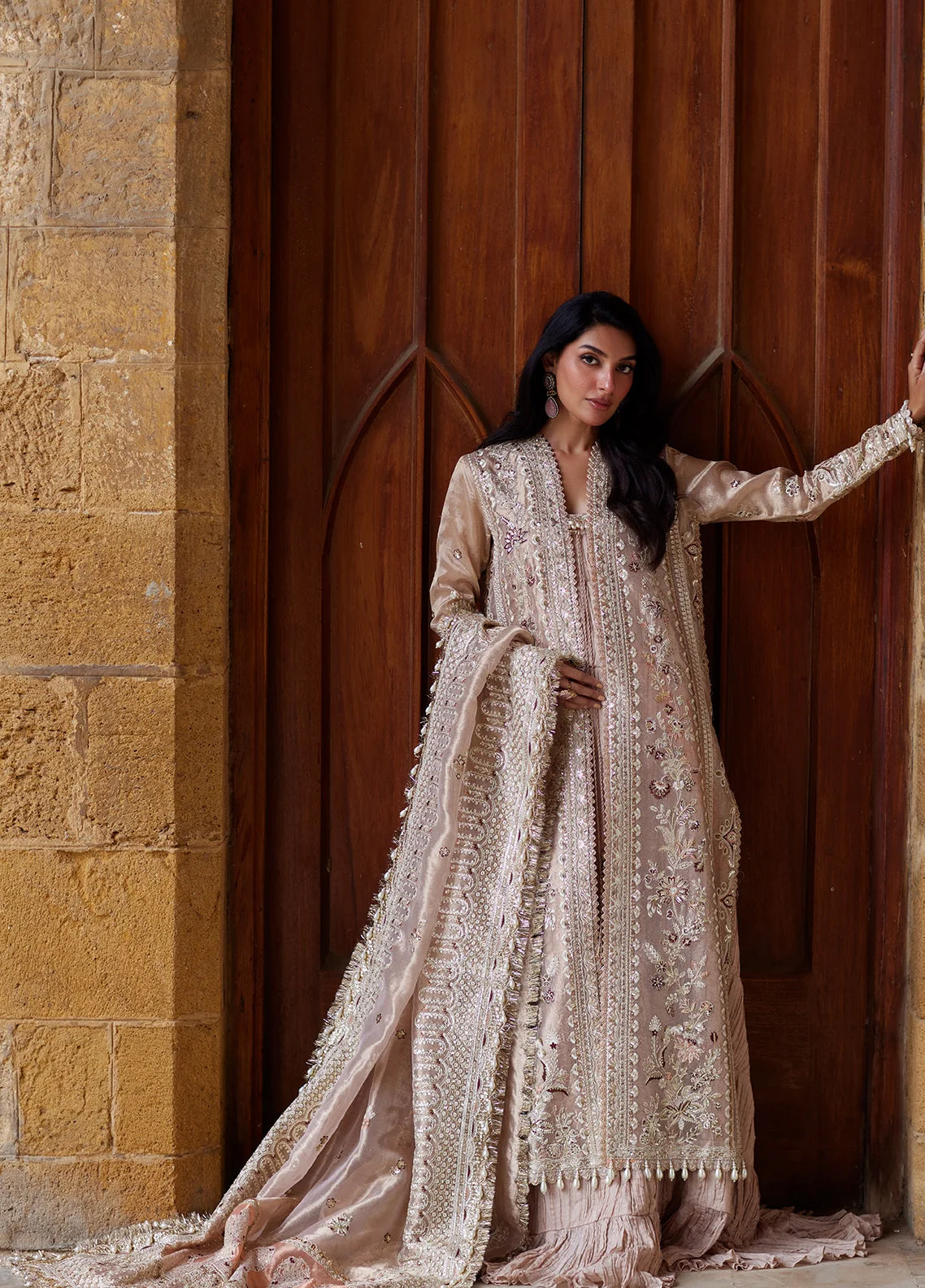 Dastangoi By Afrozeh Formals Embroidered Zarif Gold 3 Piece Unstitched Suit AF26DGF D-1217 RANG-E-DASTAAN Dastangoi By Afrozeh Formals Embroidered Zarif Gold 3 Piece Unstitched Suit AF26DGF D-1217 RANG-E-DASTAAN