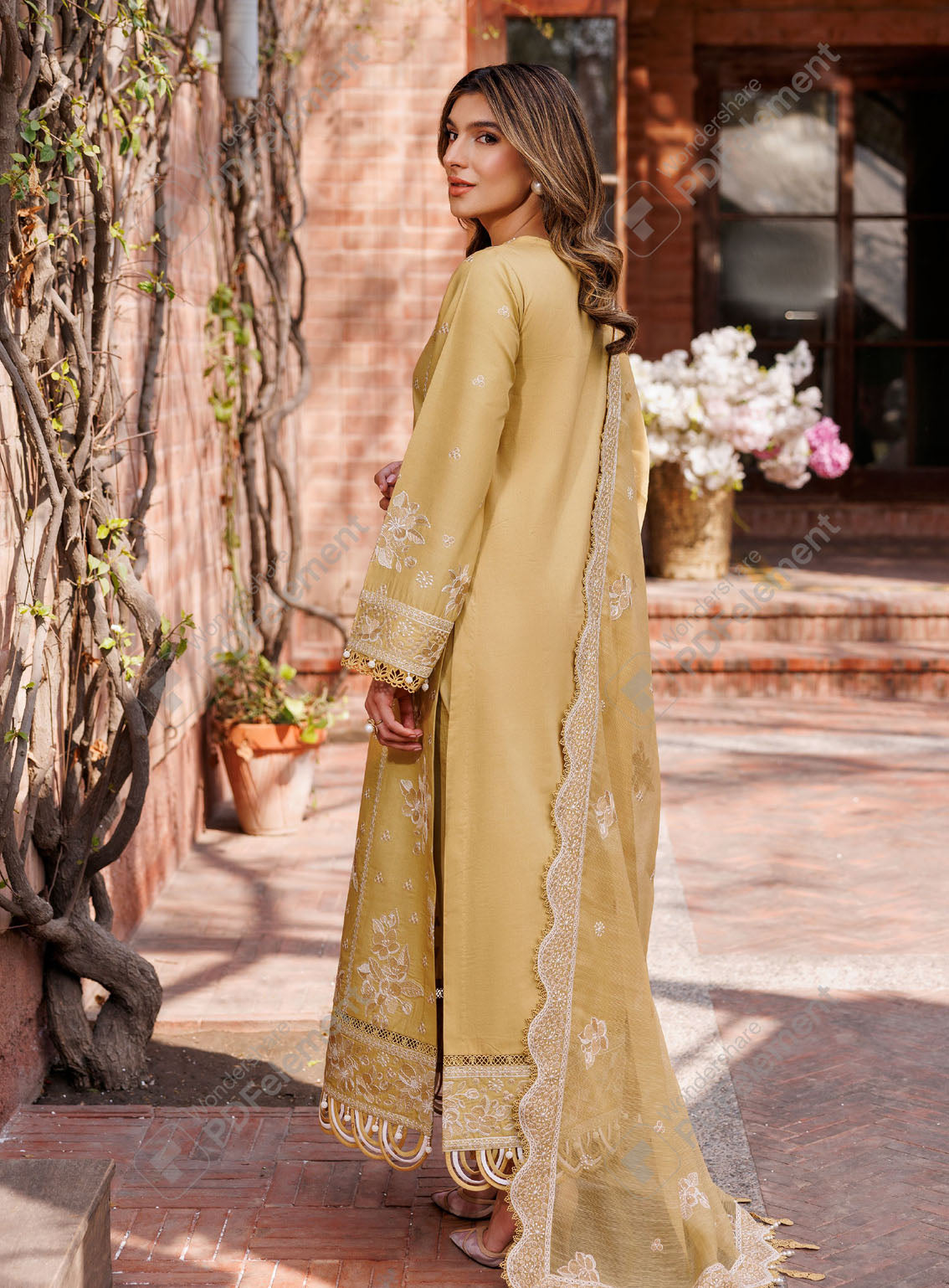 Dastoor By Farasha Embroidered Lawn Suits Unstitched 3 Piece - FSH24DL 03 TUSCANY DREAM Dastoor By Farasha Embroidered Lawn Suits Unstitched 3 Piece - FSH24DL 03 TUSCANY DREAM