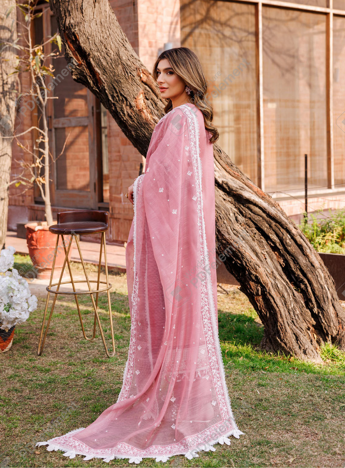 Dastoor By Farasha Embroidered Lawn Suits Unstitched 3 Piece - FSH24DL 05 PEARL MIST Dastoor By Farasha Embroidered Lawn Suits Unstitched 3 Piece - FSH24DL 05 PEARL MIST