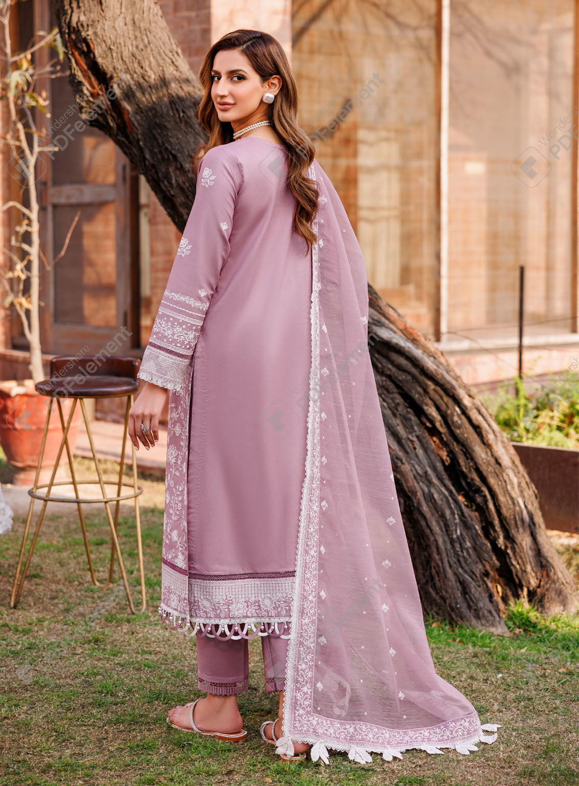 Dastoor By Farasha Embroidered Lawn Suits Unstitched 3 Piece - FSH24DL 06 DAINTY LILAC Dastoor By Farasha Embroidered Lawn Suits Unstitched 3 Piece - FSH24DL 06 DAINTY LILAC