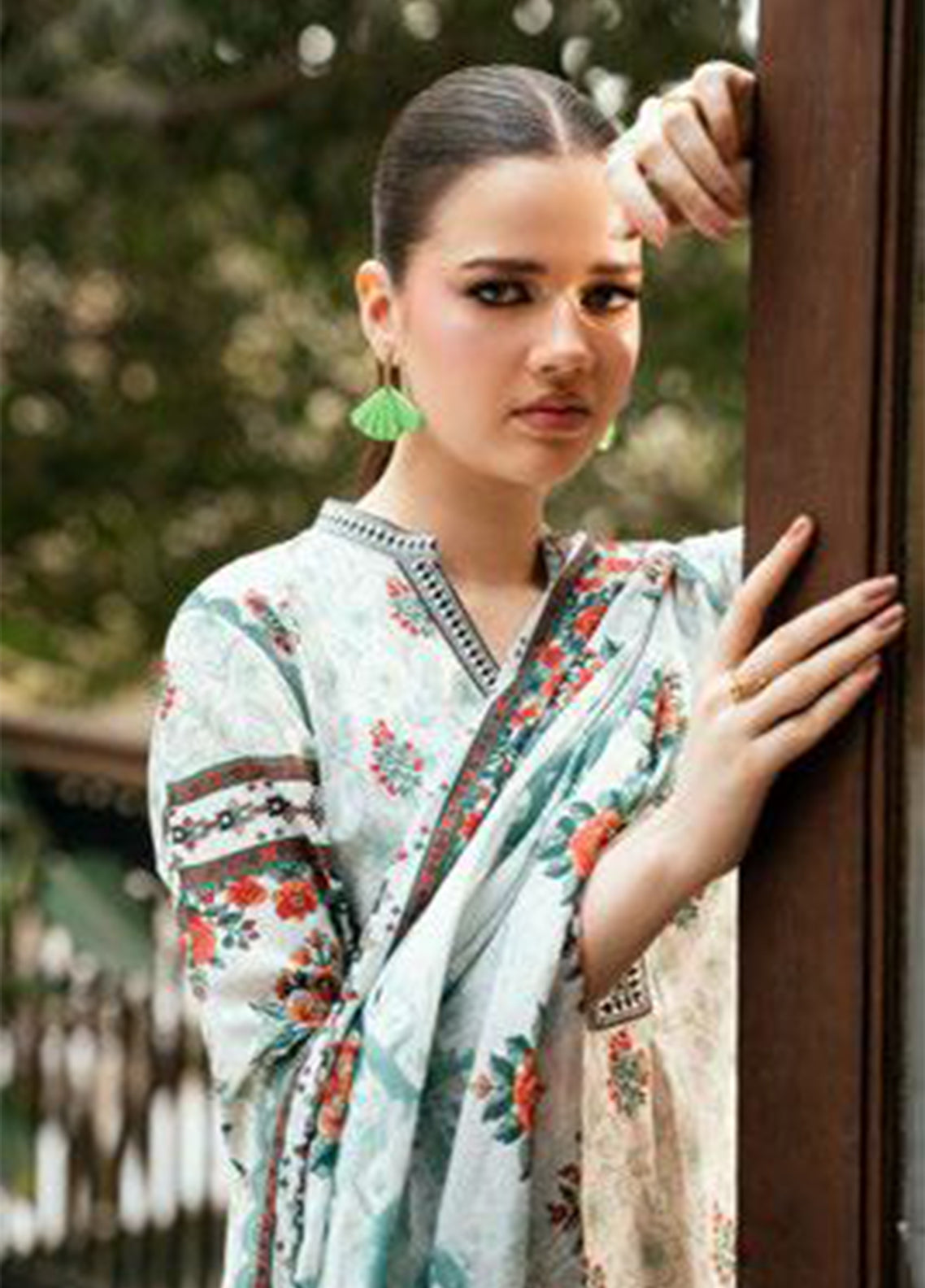 Desert Rose By Gul Ahmed Printed Lawn 3 Piece Unstitched Suit GA26DR D-CH-62016 Desert Rose By Gul Ahmed Printed Lawn 3 Piece Unstitched Suit GA26DR D-CH-62016