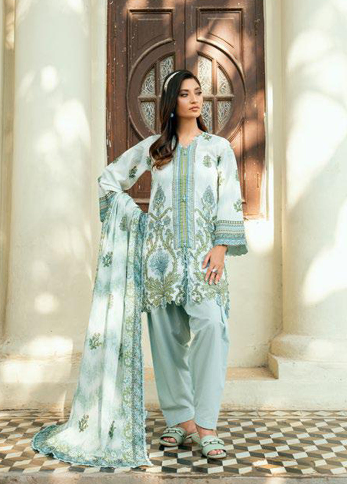 Desert Rose By Gul Ahmed Printed Lawn 3 Piece Unstitched Suit GA26DR D-CH-62017 Desert Rose By Gul Ahmed Printed Lawn 3 Piece Unstitched Suit GA26DR D-CH-62017