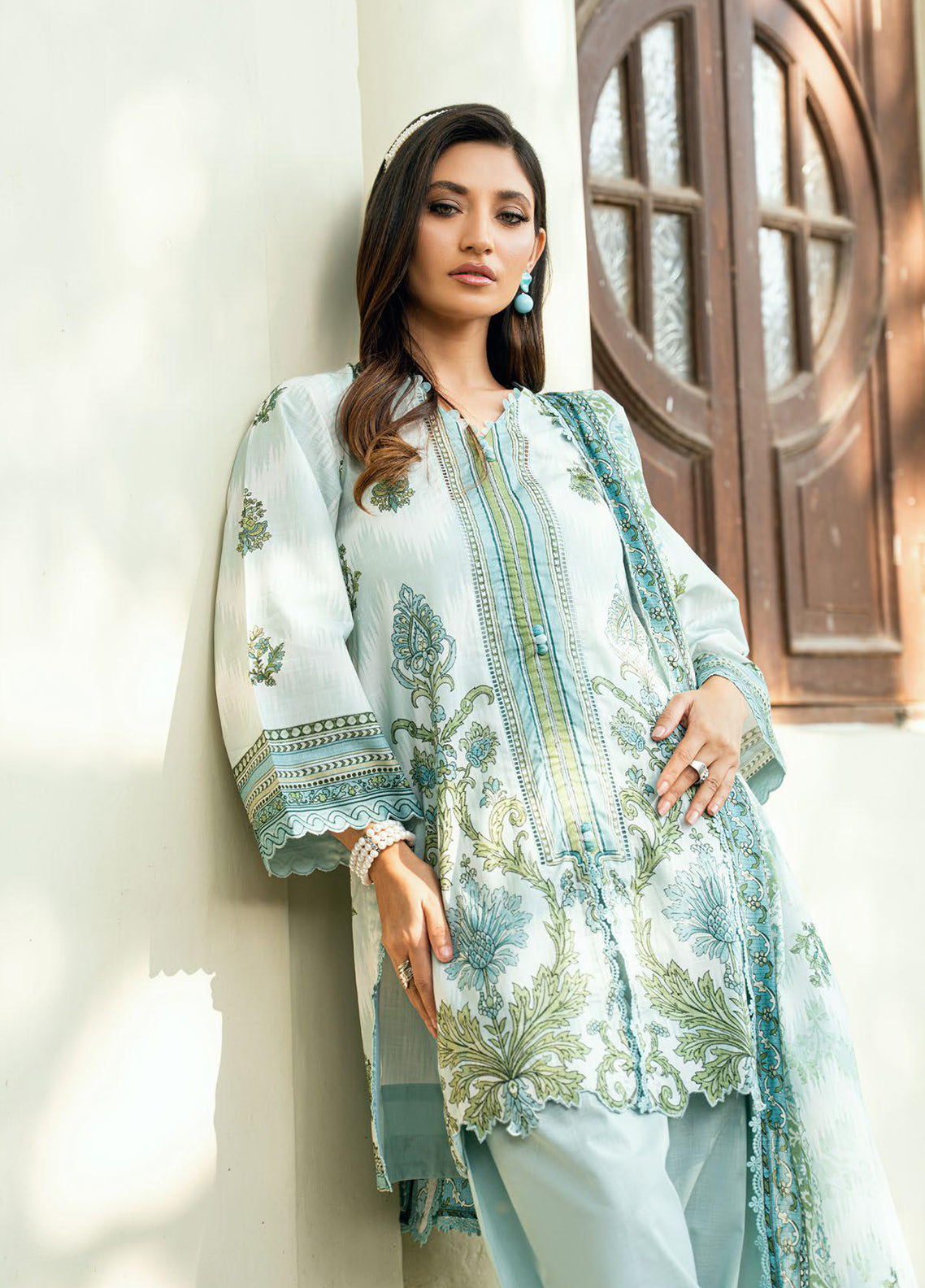 Desert Rose By Gul Ahmed Printed Lawn 3 Piece Unstitched Suit GA26DR D-CH-62017 Desert Rose By Gul Ahmed Printed Lawn 3 Piece Unstitched Suit GA26DR D-CH-62017