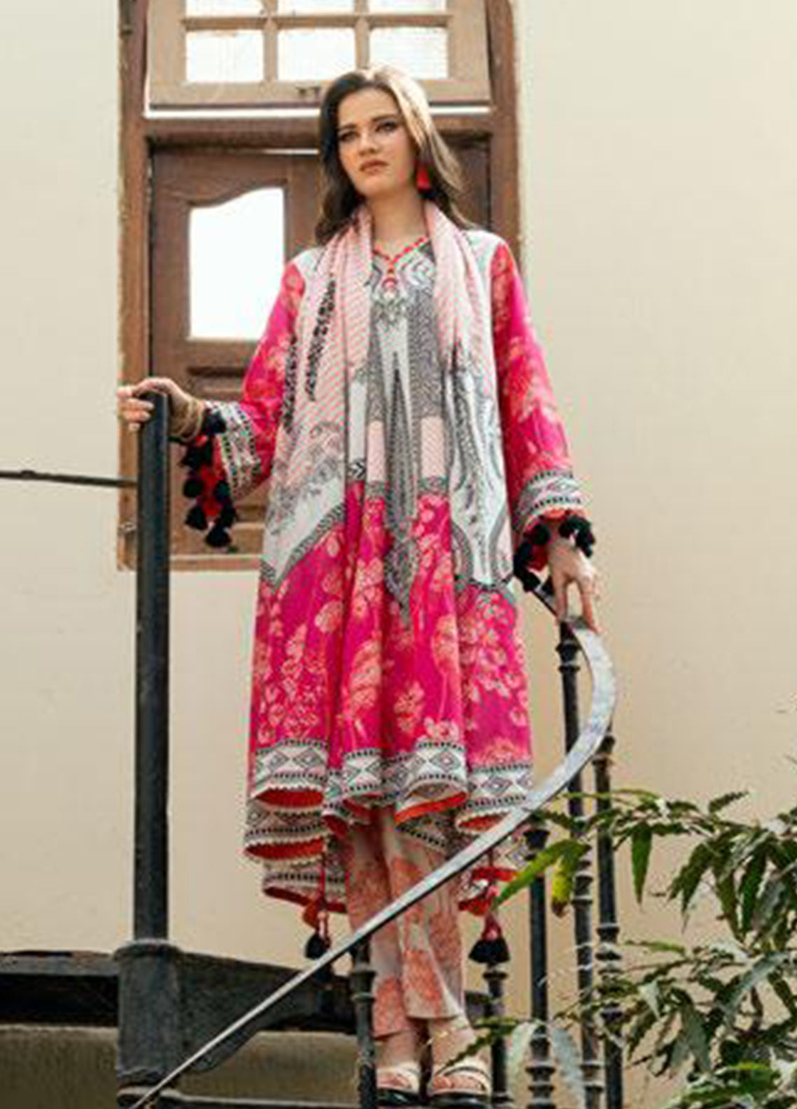 Desert Rose By Gul Ahmed Printed Lawn 3 Piece Unstitched Suit GA26DR D-CH-62021 Desert Rose By Gul Ahmed Printed Lawn 3 Piece Unstitched Suit GA26DR D-CH-62021