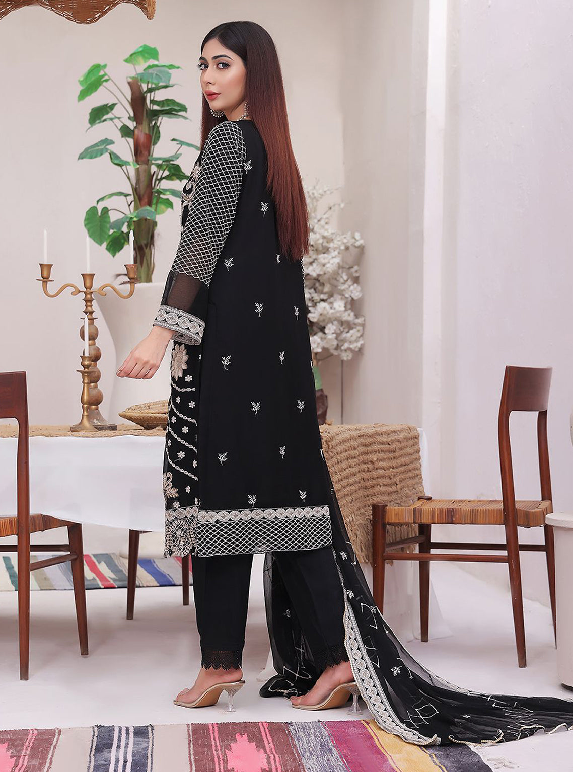 D#01 Amaira Fashion Duchess Semi Stitched Luxury Chiffon Collection 823 D#01 Amaira Fashion Duchess Semi Stitched Luxury Chiffon Collection 823