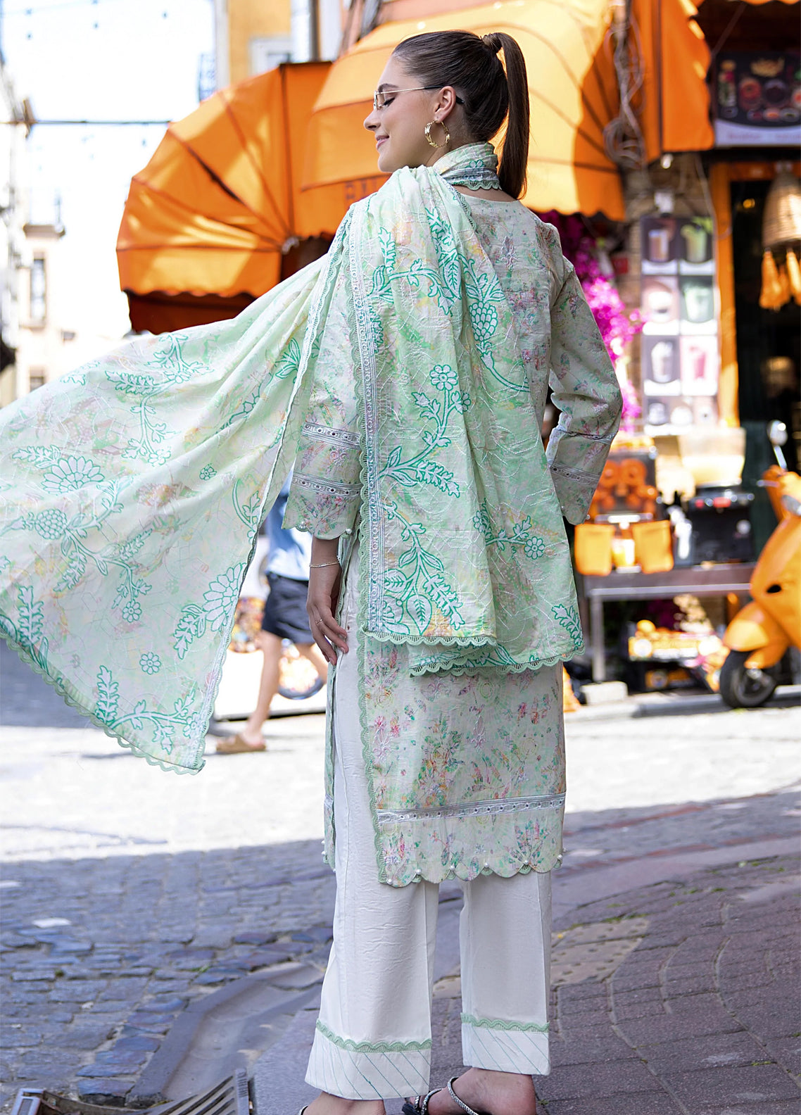 Dhagakari By Alzohaib Embroidered Lawn 3 Piece Unstitched Suit AZ26DEE D-DKC-01 Dhagakari By Alzohaib Embroidered Lawn 3 Piece Unstitched Suit AZ26DEE D-DKC-01
