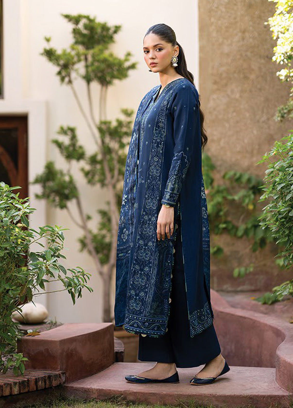 Dhoop Kinaray by Xenia Formals Embroidered Khaddar Suits Unstitched 3 Piece - XF24DK 02 NEELUM Dhoop Kinaray by Xenia Formals Embroidered Khaddar Suits Unstitched 3 Piece - XF24DK 02 NEELUM
