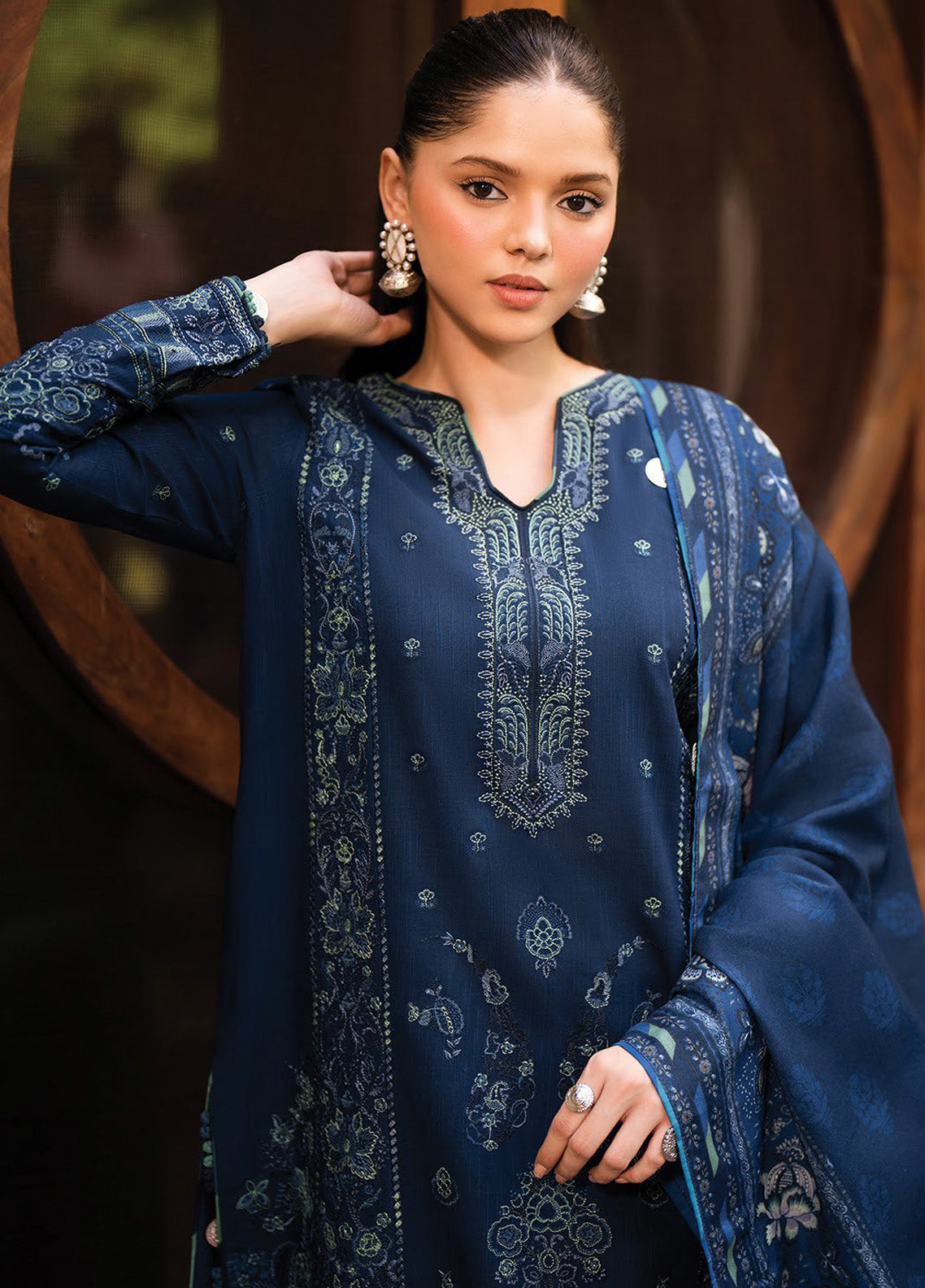 Dhoop Kinaray by Xenia Formals Embroidered Khaddar Suits Unstitched 3 Piece - XF24DK 02 NEELUM Dhoop Kinaray by Xenia Formals Embroidered Khaddar Suits Unstitched 3 Piece - XF24DK 02 NEELUM