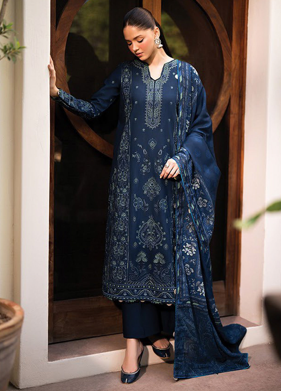 Dhoop Kinaray by Xenia Formals Embroidered Khaddar Suits Unstitched 3 Piece - XF24DK 02 NEELUM Dhoop Kinaray by Xenia Formals Embroidered Khaddar Suits Unstitched 3 Piece - XF24DK 02 NEELUM