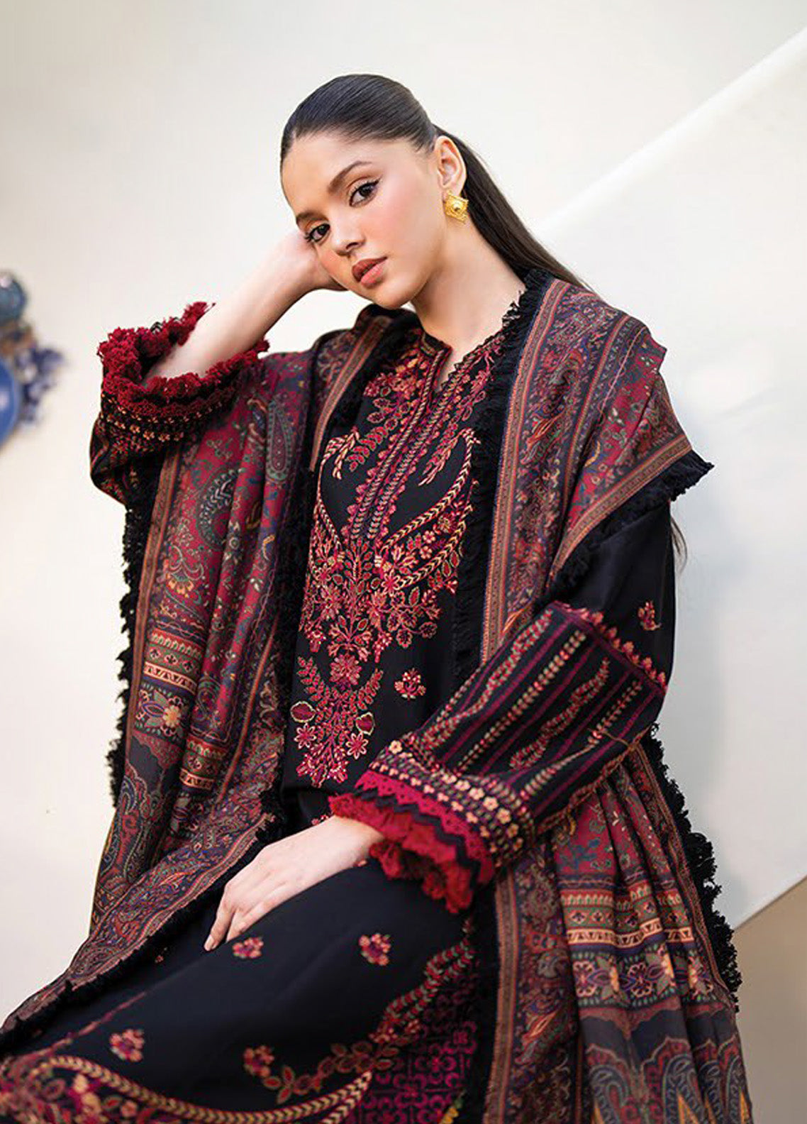 Dhoop Kinaray by Xenia Formals Embroidered Khaddar Suits Unstitched 3 Piece - XF24DK 03 SIYAH Dhoop Kinaray by Xenia Formals Embroidered Khaddar Suits Unstitched 3 Piece - XF24DK 03 SIYAH