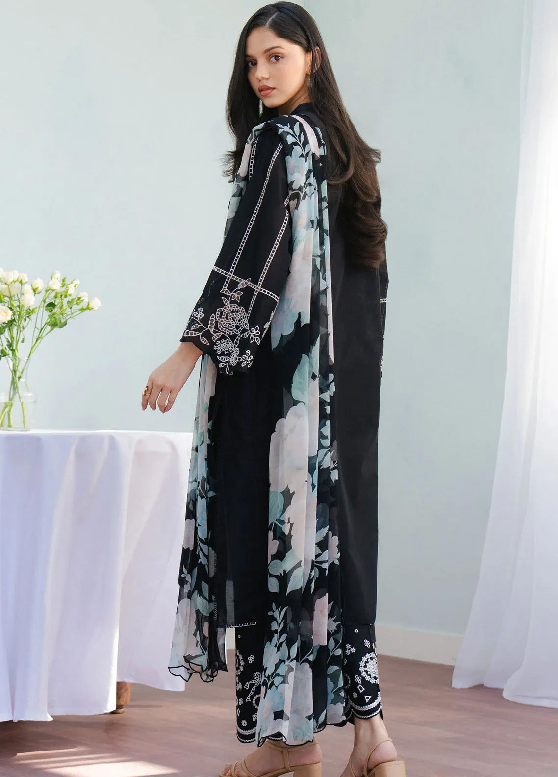 Coco By Zara Shahjahan Embroidered Lawn Suits Unstitched 3 Piece - CZS25L 7B ECLAT Coco By Zara Shahjahan Embroidered Lawn Suits Unstitched 3 Piece - CZS25L 7B ECLAT