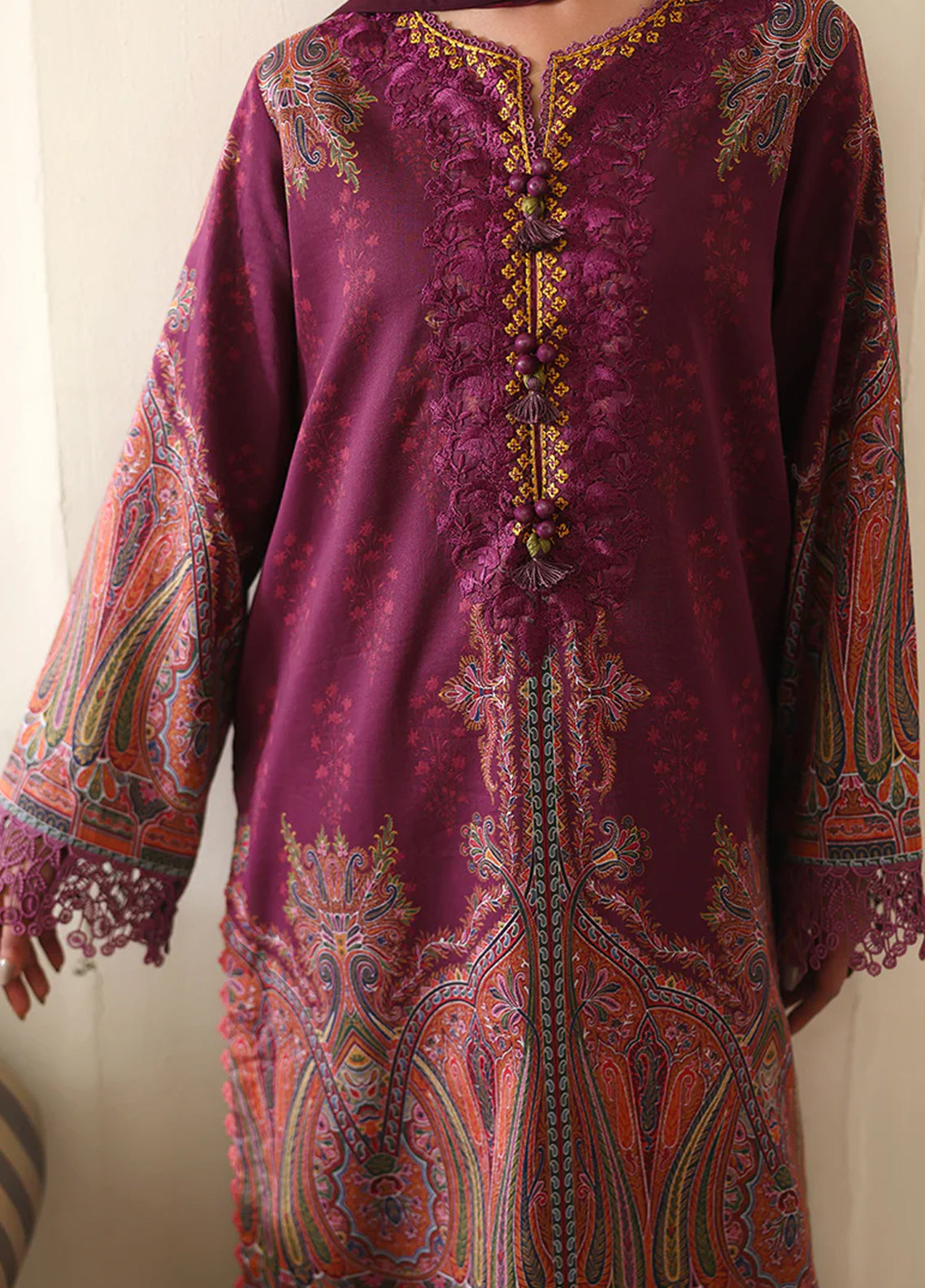 Eclat Garden By Roheenaz Embroidered Lawn 3 Piece Unstitched Suit RNZ26EGV4 D-DAHLIA DREAM Eclat Garden By Roheenaz Embroidered Lawn 3 Piece Unstitched Suit RNZ26EGV4 D-DAHLIA DREAM